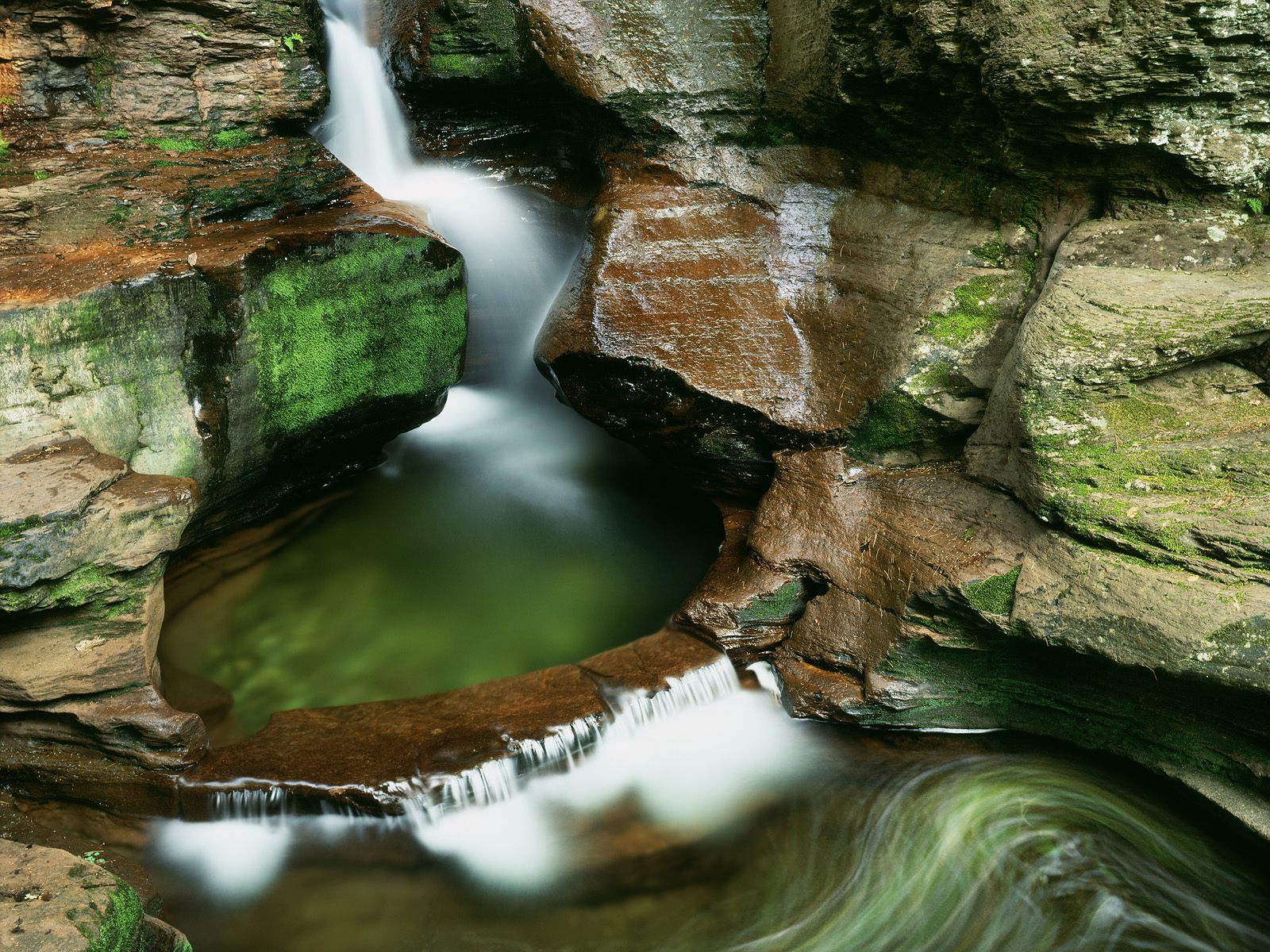 Download Wallpaper waterfall cliff rock summer pa pennsylvania, 1600x1200, Adams Falls in early summer, Ricketts Glen State Park, PA