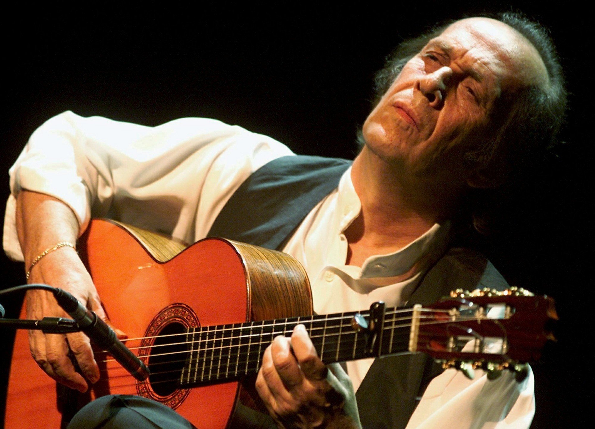 Spain: Flamenco guitarist Paco de Lucia dies at 66
