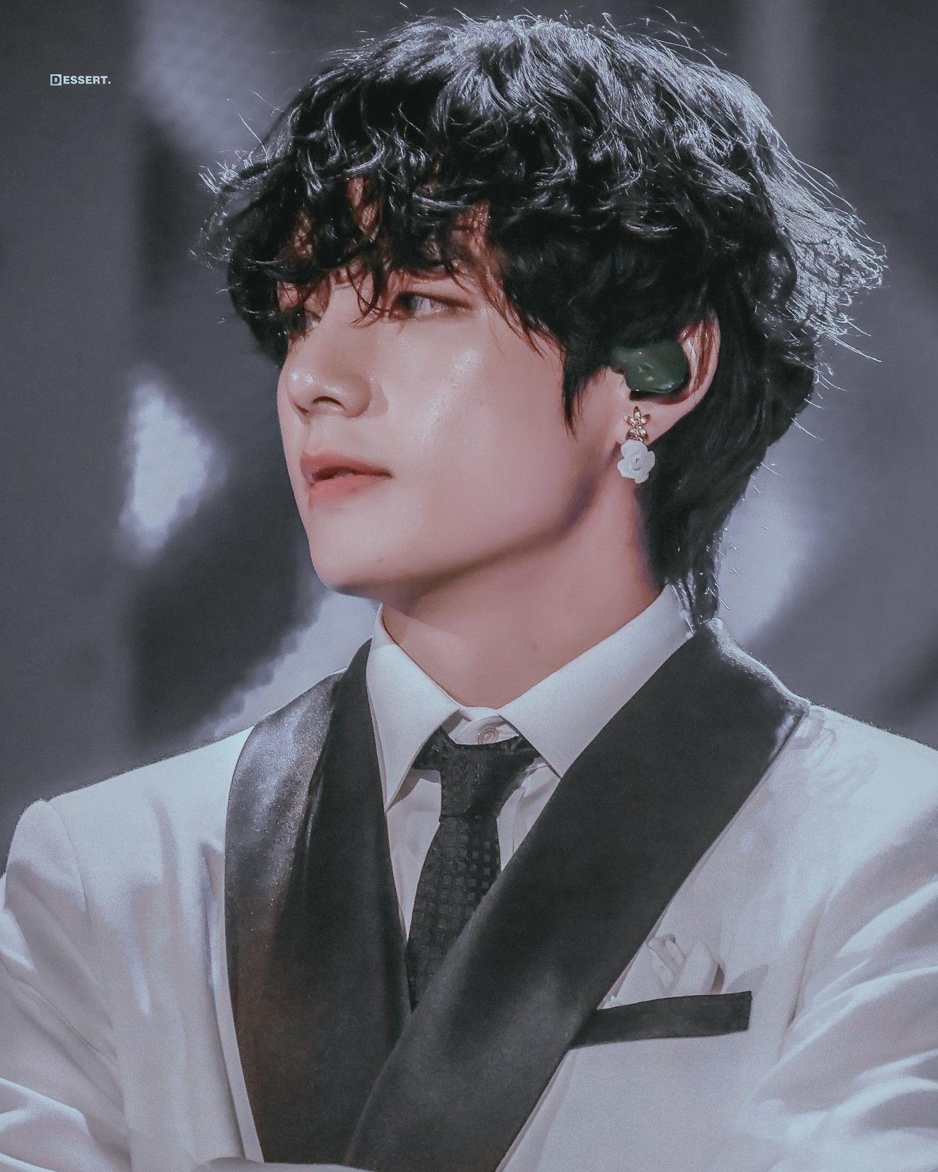 List 94+ Wallpaper Pictures Of V From Bts Updated