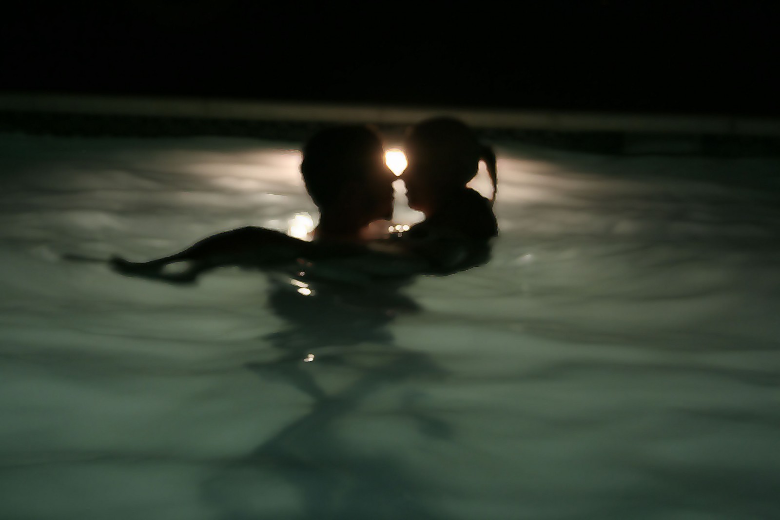 Wallpaper, summer, love, pool, silhouette, night, swimming, happy, kiss, couple, romantic, loveandlife 2496x1664