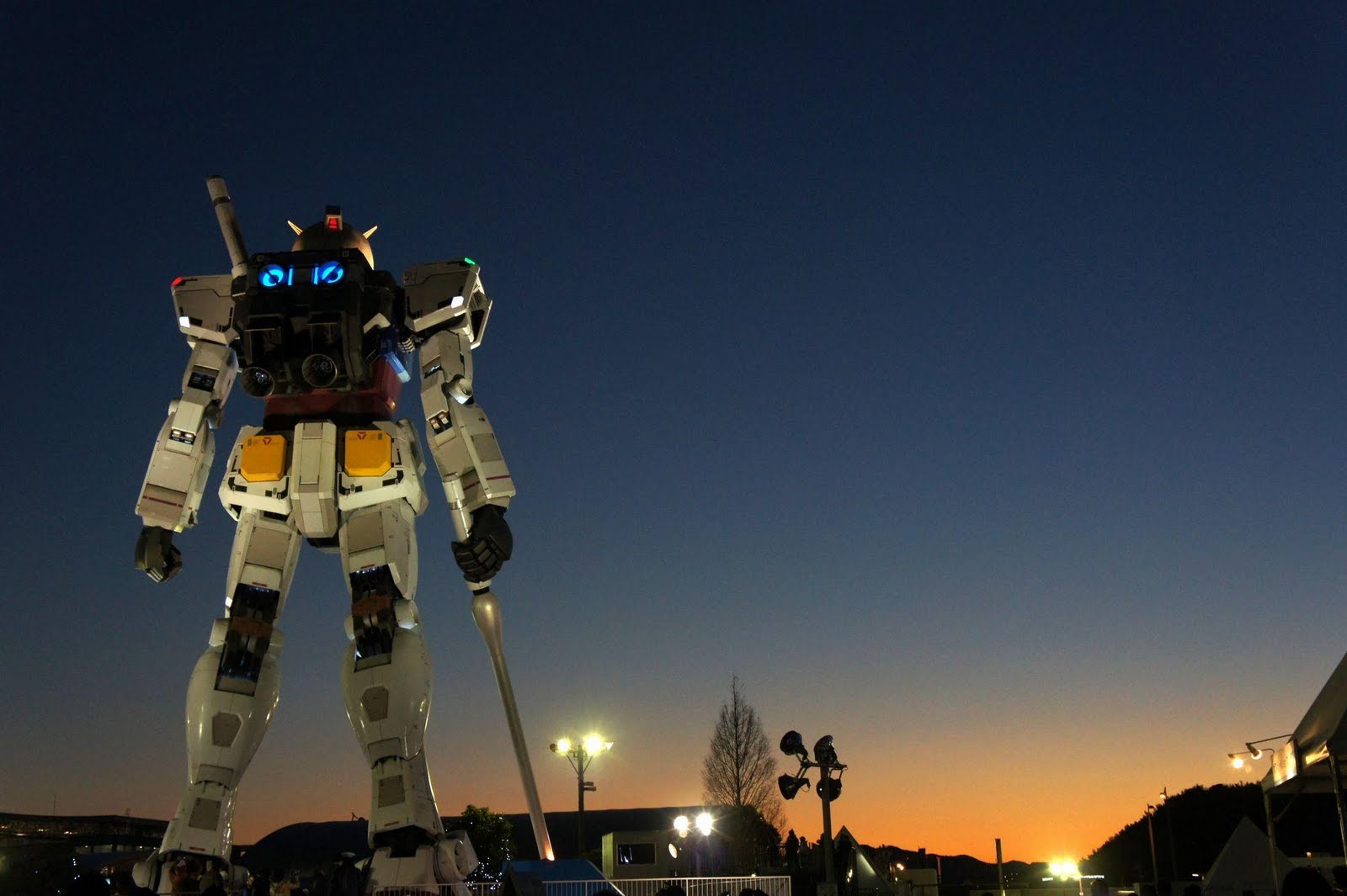 Ihot Wallons: GuNjap: 1 1 RG Gundam RX 78 2 Statue: The Last Night Mega Size Image