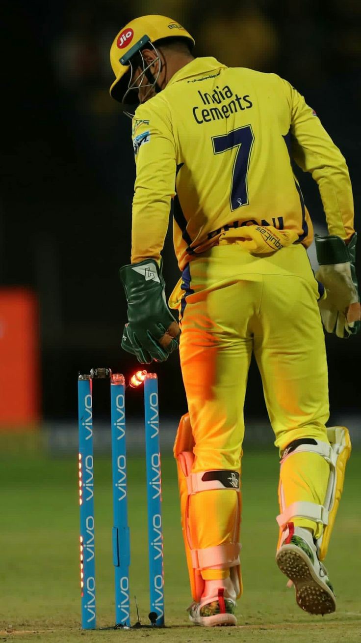Ms Dhoni Back Pose