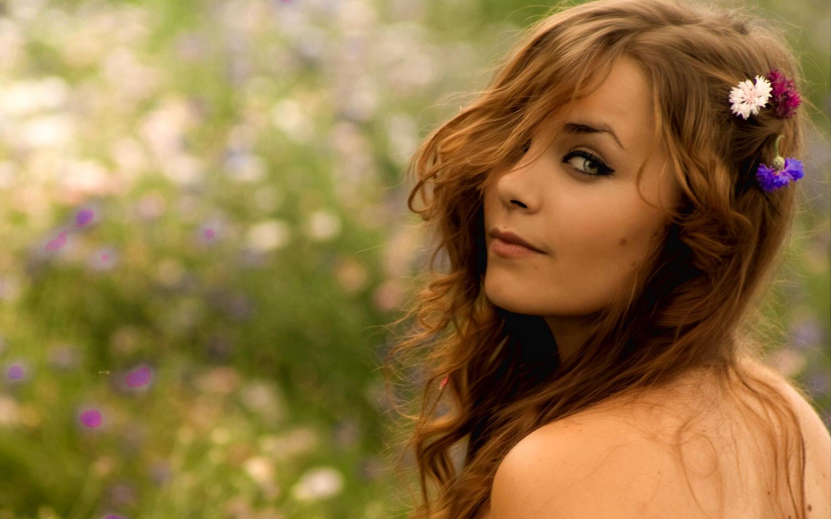 Spring Woman Wallpaper