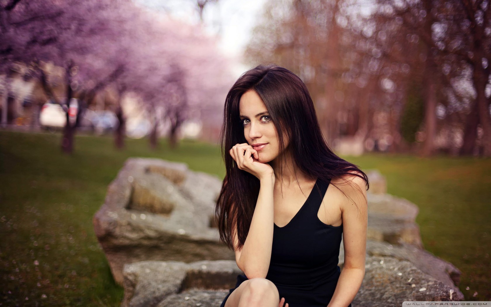 Brunette Girl Bokeh Ultra HD Desktop Background Wallpaper for 4K UHD TV, Tablet