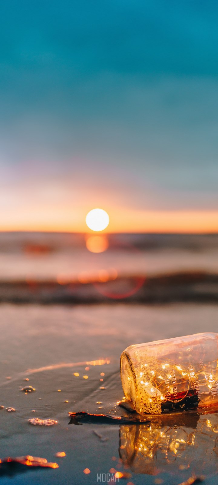 fairy lights in a mason jar on a wet sandy beach at sunset, bottled up, Huawei Enjoy 7S full HD wallpaper, 1080x2160. Mocah HD Wallpaper