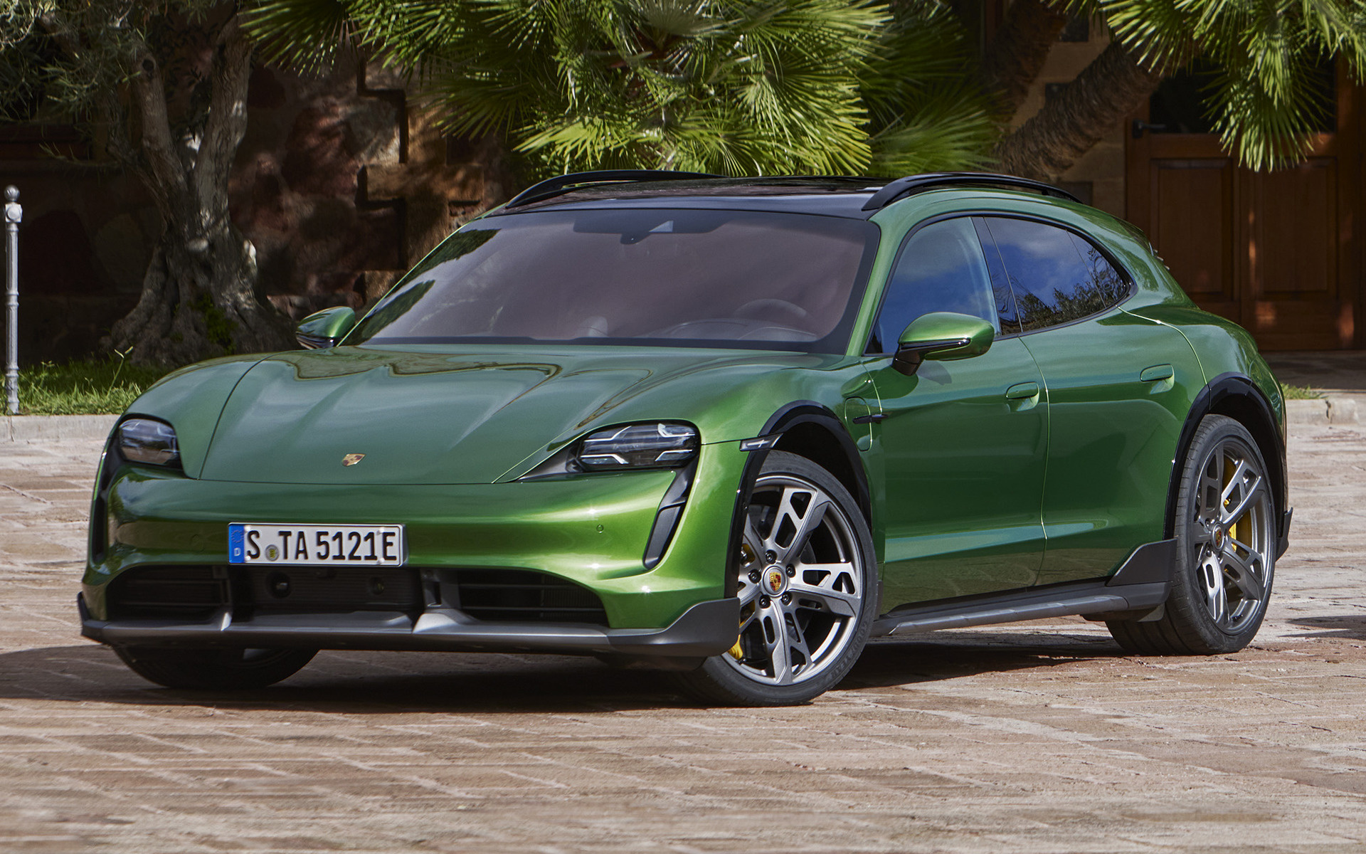 Porsche Taycan Cross Turismo 2020