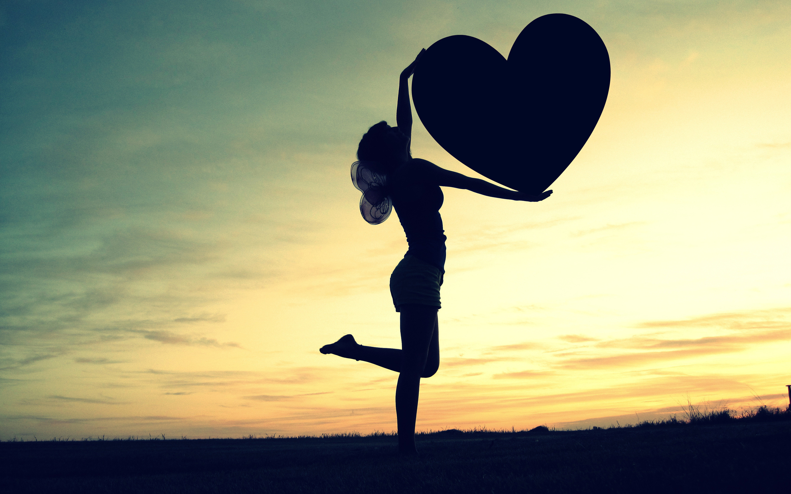 #Girl, #Love heart. Mocah HD Wallpaper