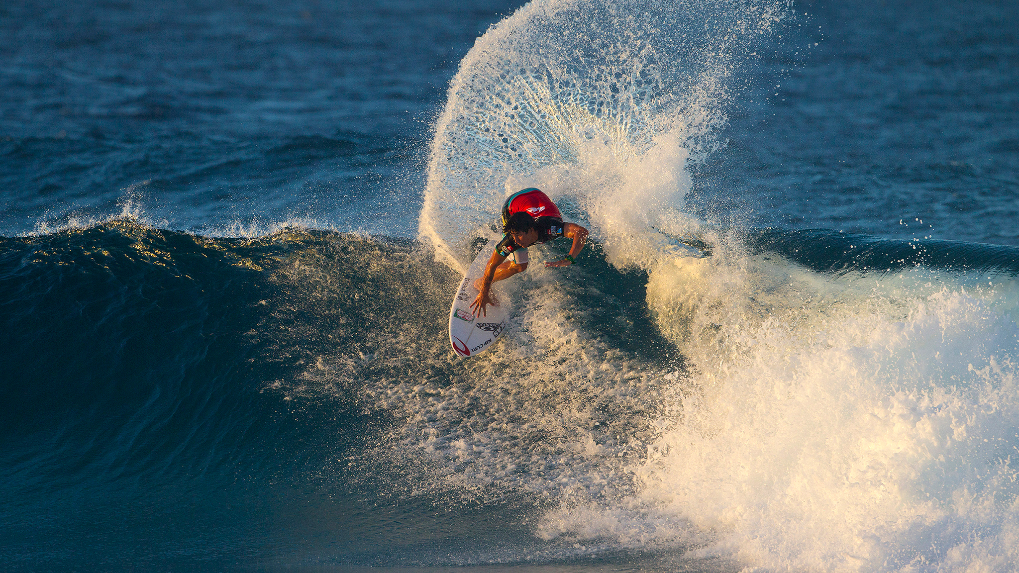 Gabriel Medina wins 2014 Quiksilver Pro Australia