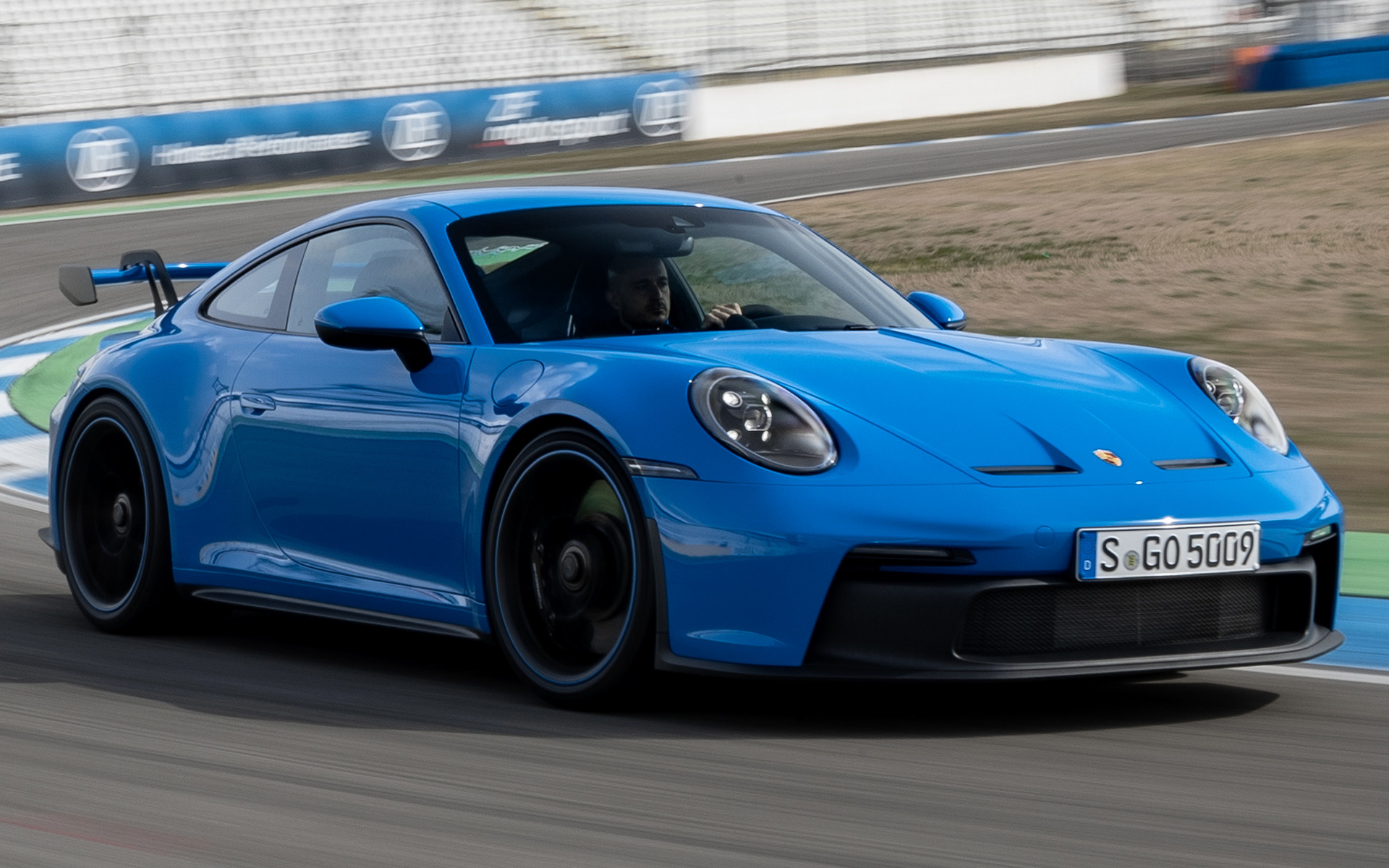 Porsche 911 GT3 and HD Image