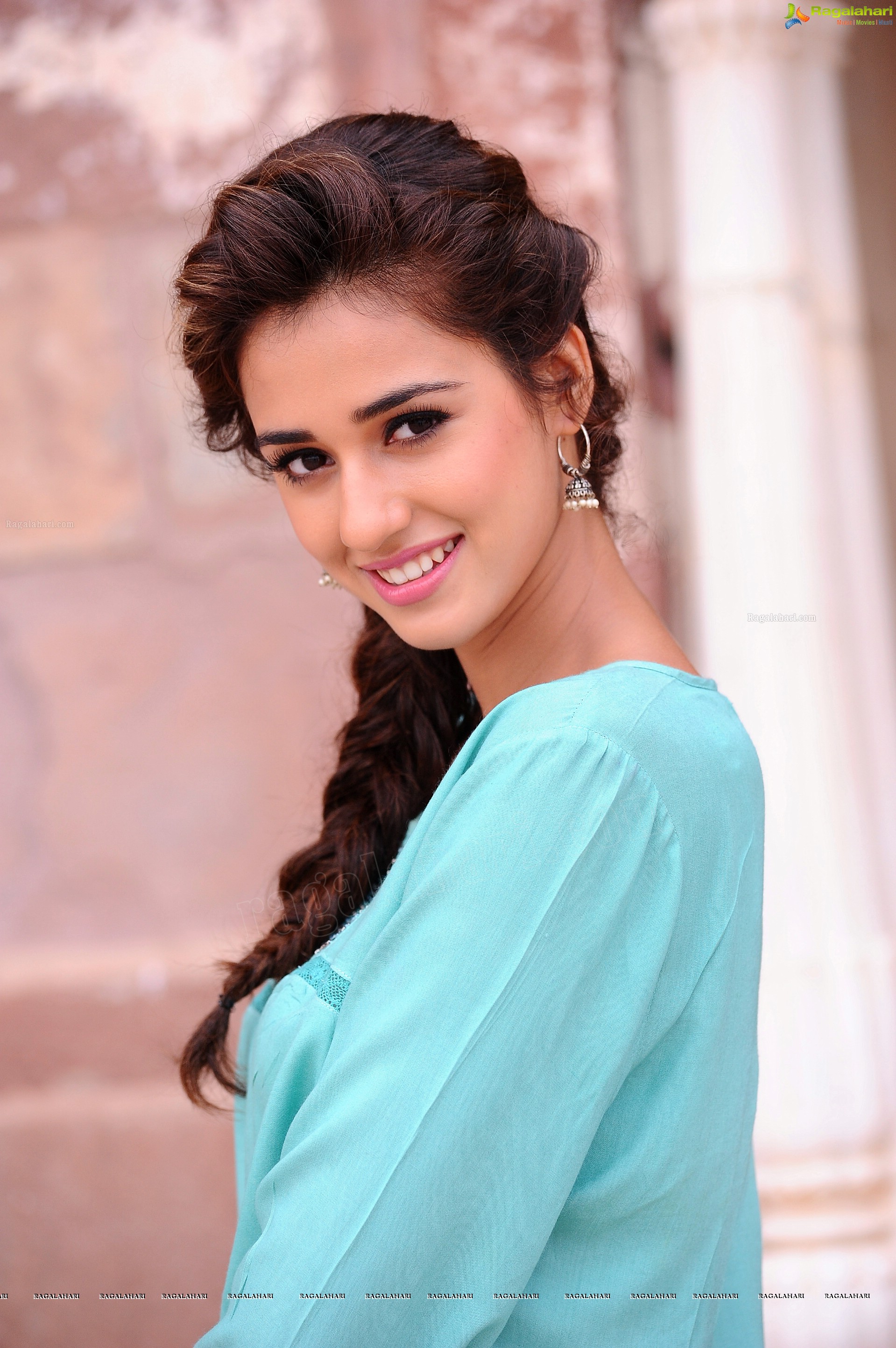 Disha Patani Mobile Wallpapers - Wallpaper Cave