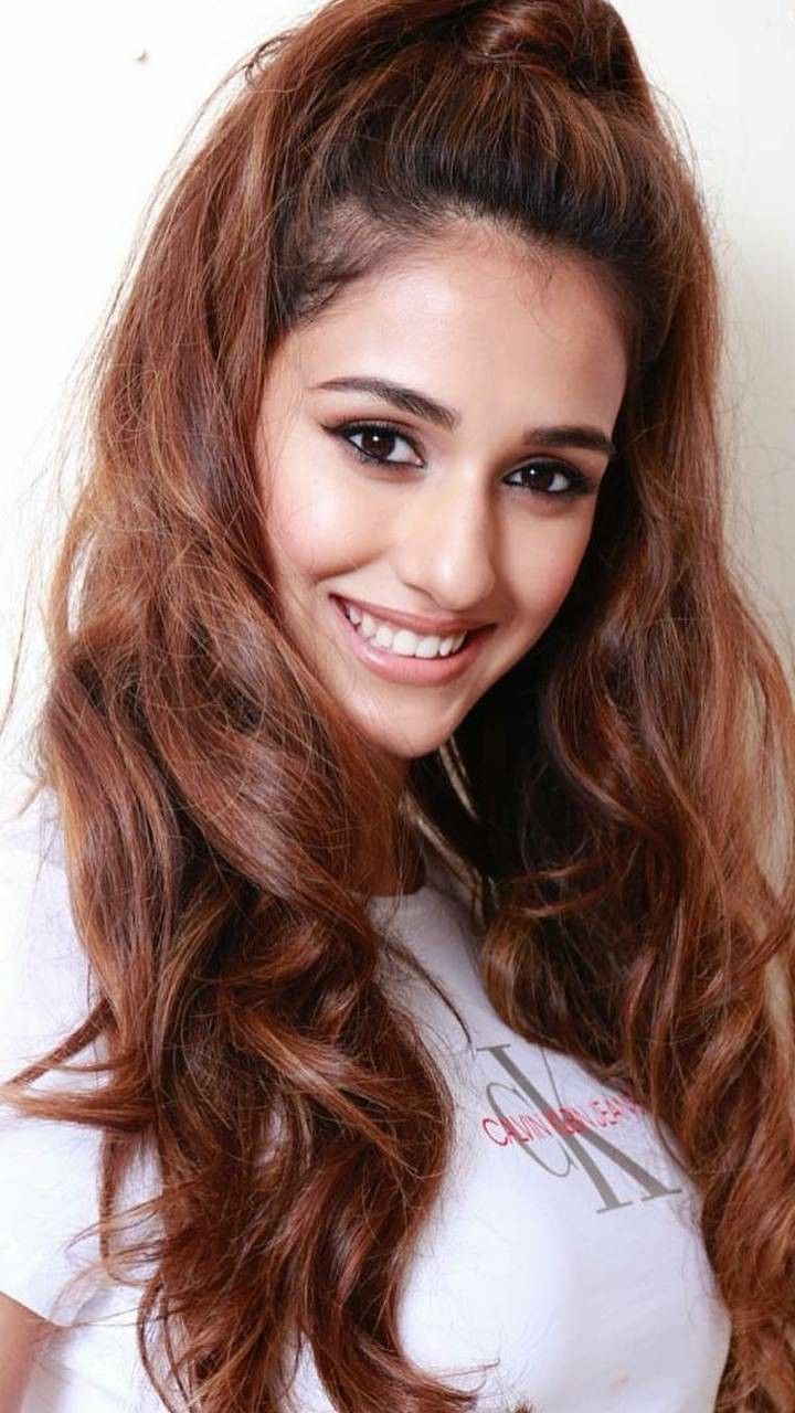 Disha Patani. Disha patani, Bollywood celebrities, HD wallpaper for mobile