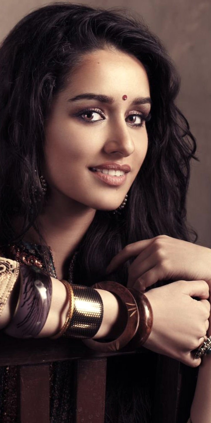 Celebrity Shraddha Kapoor (720x1440) Wallpaper