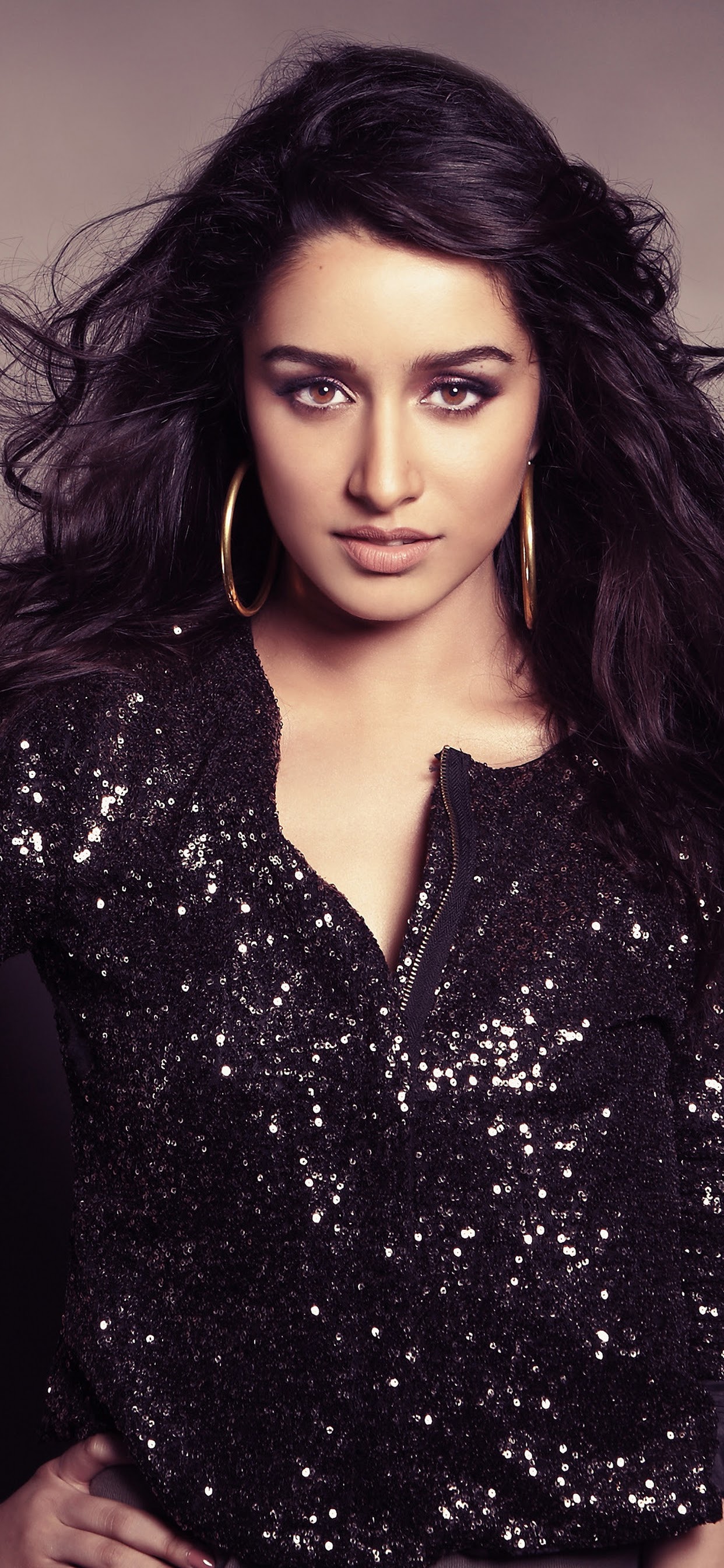 Shraddha Kapoor Bollywood Brunette Girl 4K Wallpaper