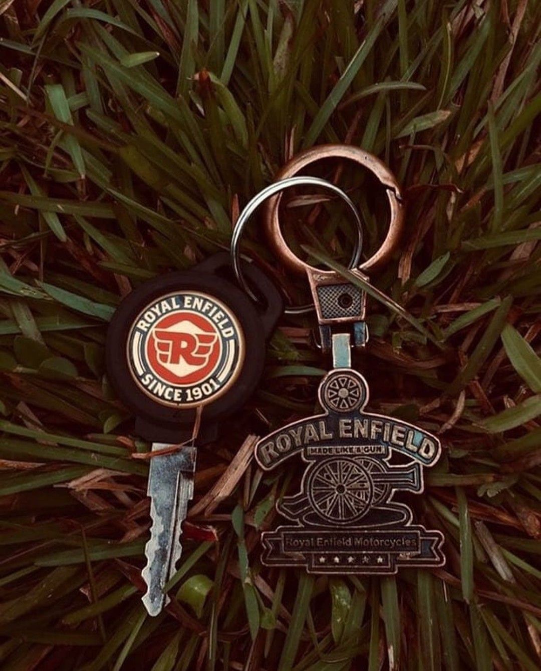 Royal Enfield. Royal enfield wallpaper, Royal enfield, Royal enfield stickers