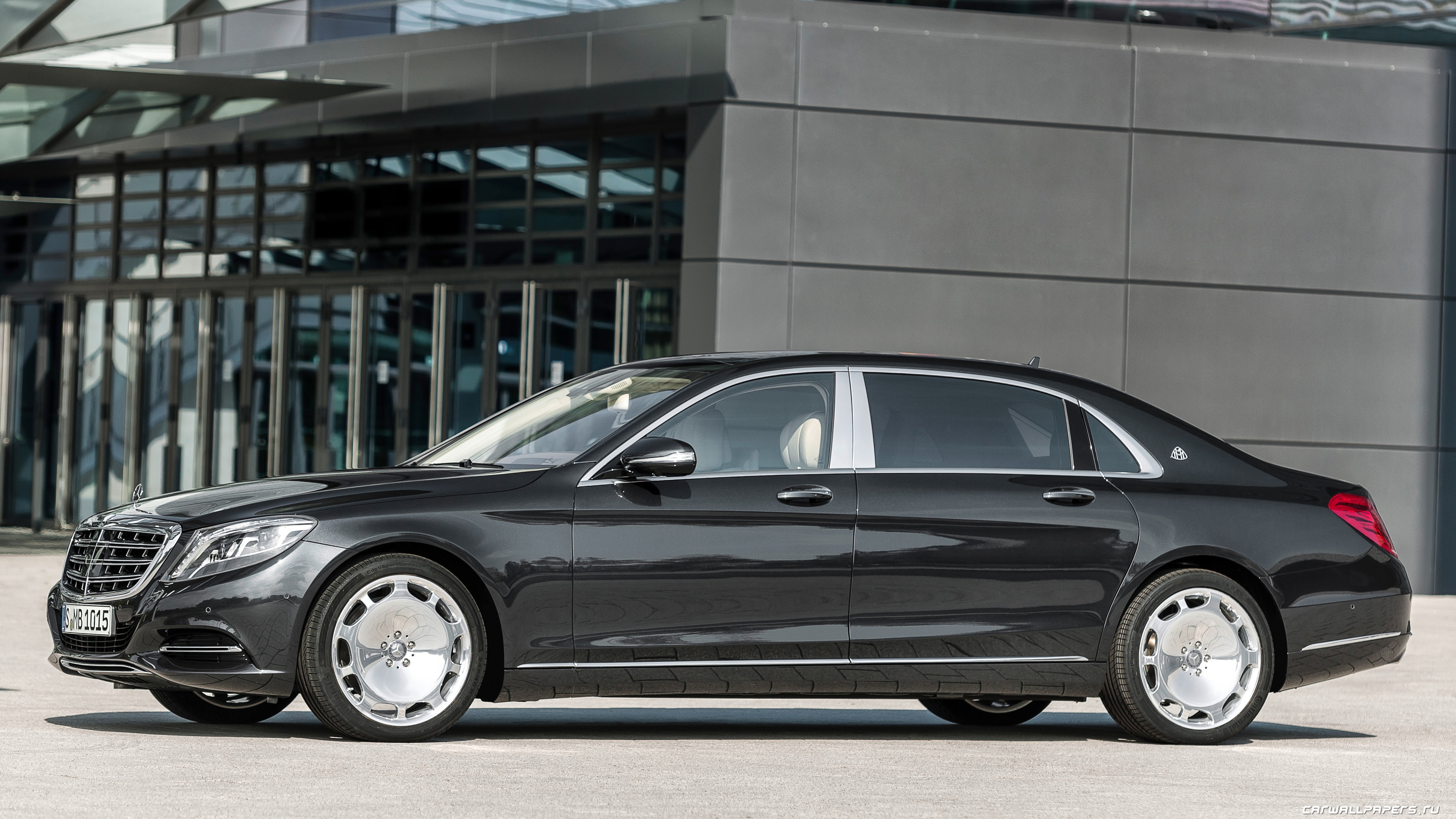 Mercedes Maybach S600 Sedan Wallpaper