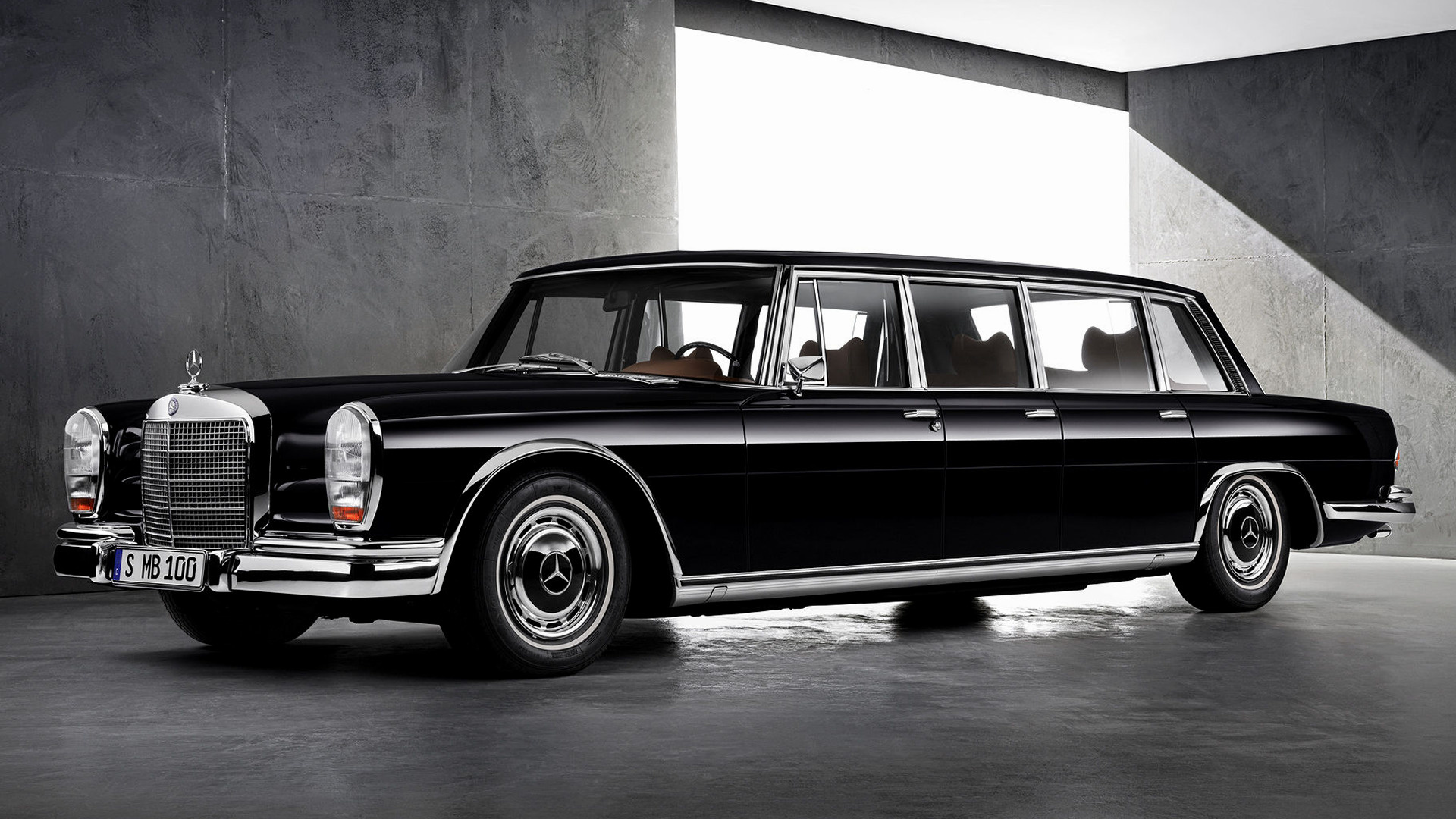 Mercedes Benz 600 Pullman [6 Door] And HD Image