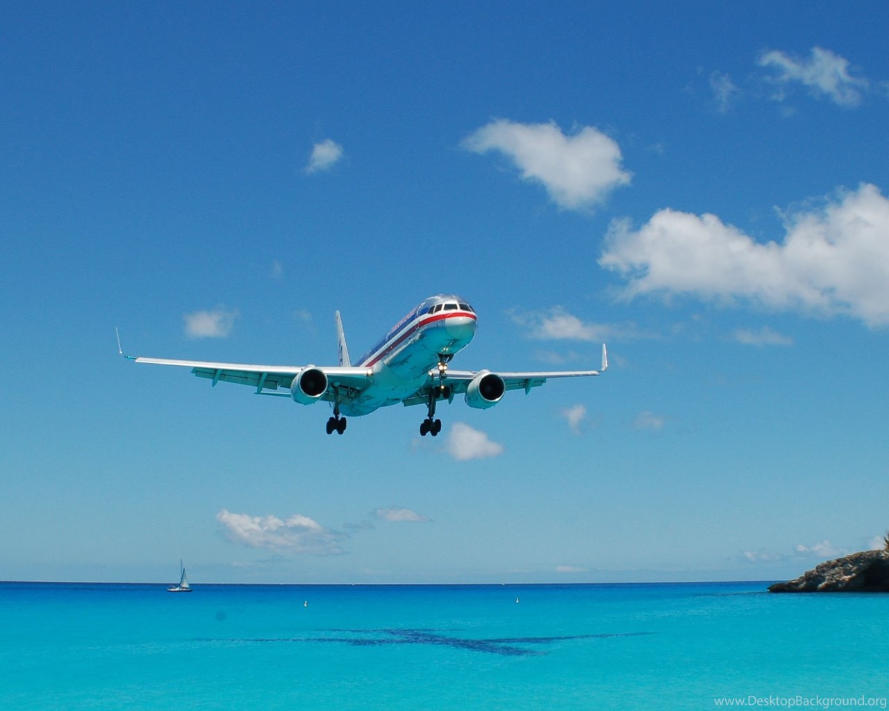 Airplane Landing iPad 4 & Air Wallpaper Desktop Background