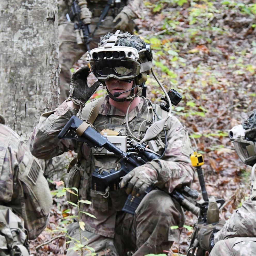 Army's futuristic combat goggles let soldiers see battlefield in whole new way