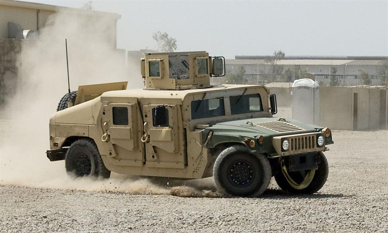 đơn đặt hàng Humvee sắp kết thúc, bạn đã gặp MRAP?. Military truck, Army car, Army vehicles