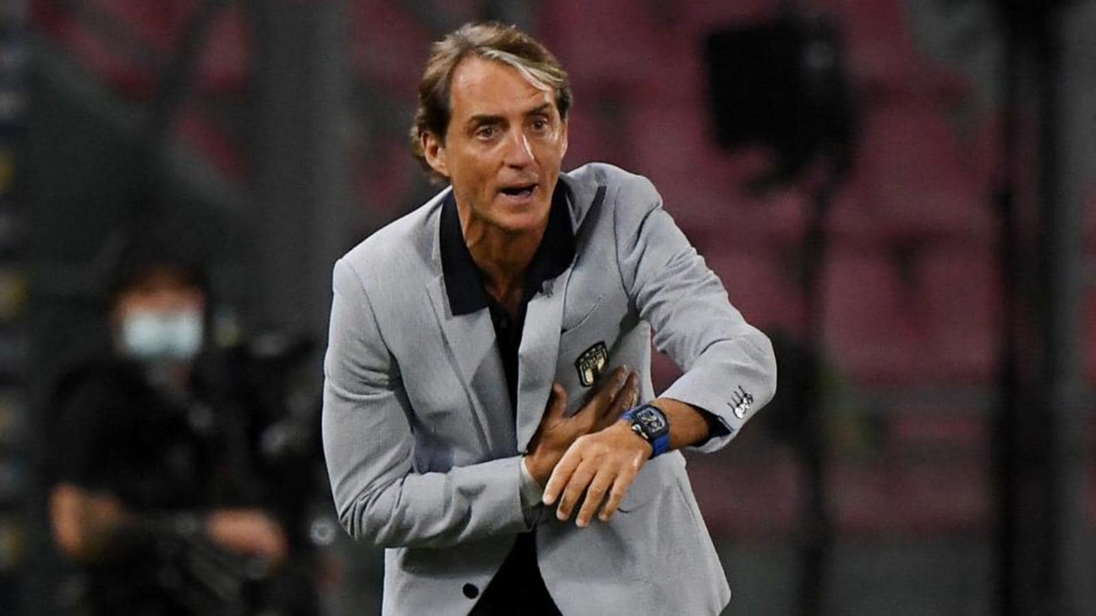 Roberto Mancini scripts an Italian Restoration play