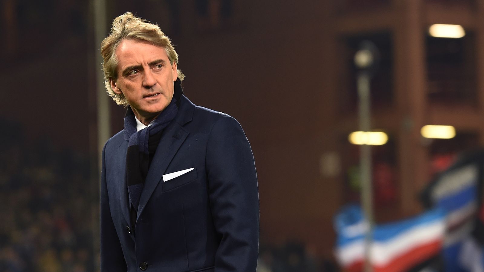Chelsea submit €17m offer for Roberto Mancini