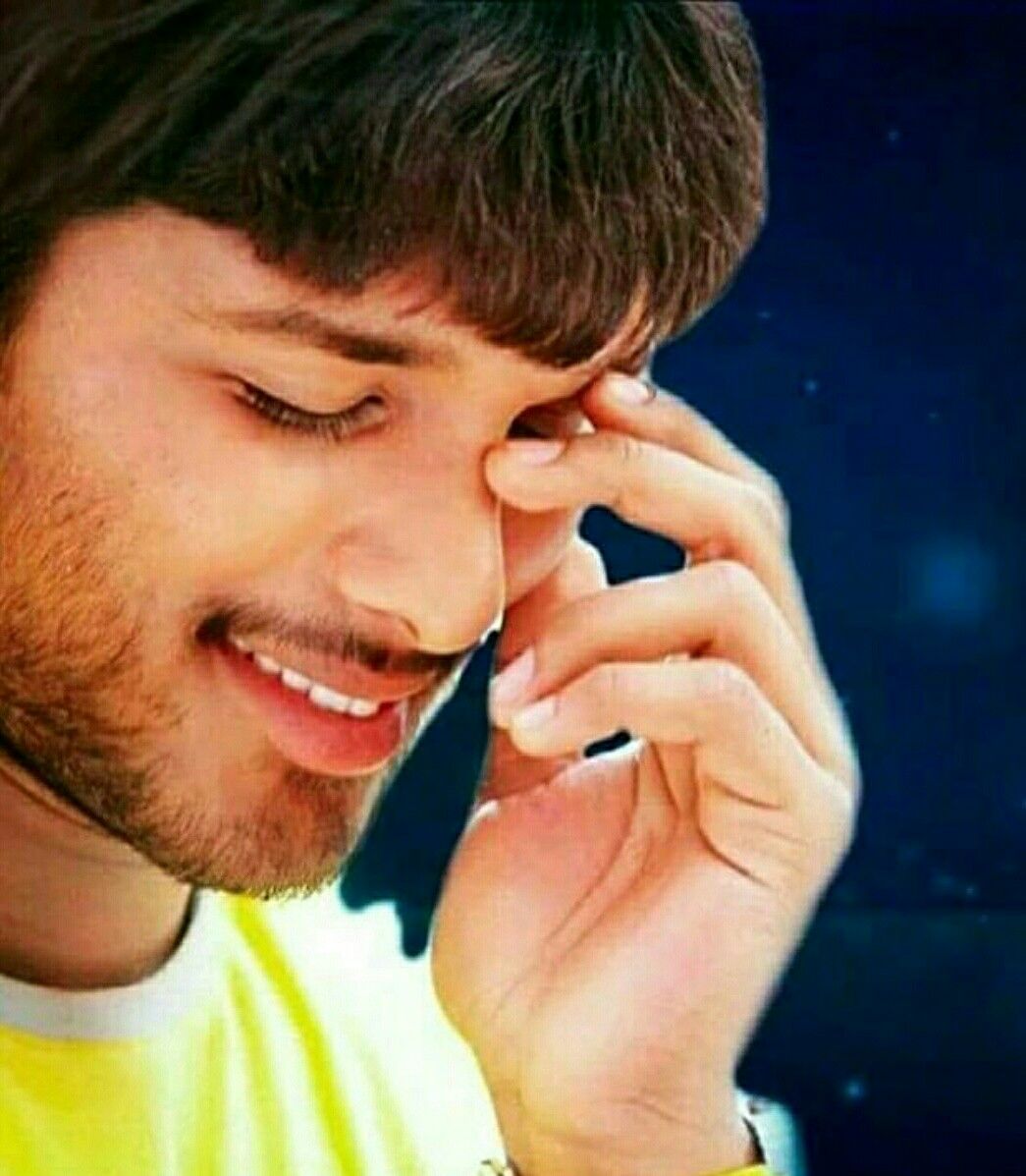 Allu Arjun. Animated love image, Movie pic, Actor picture