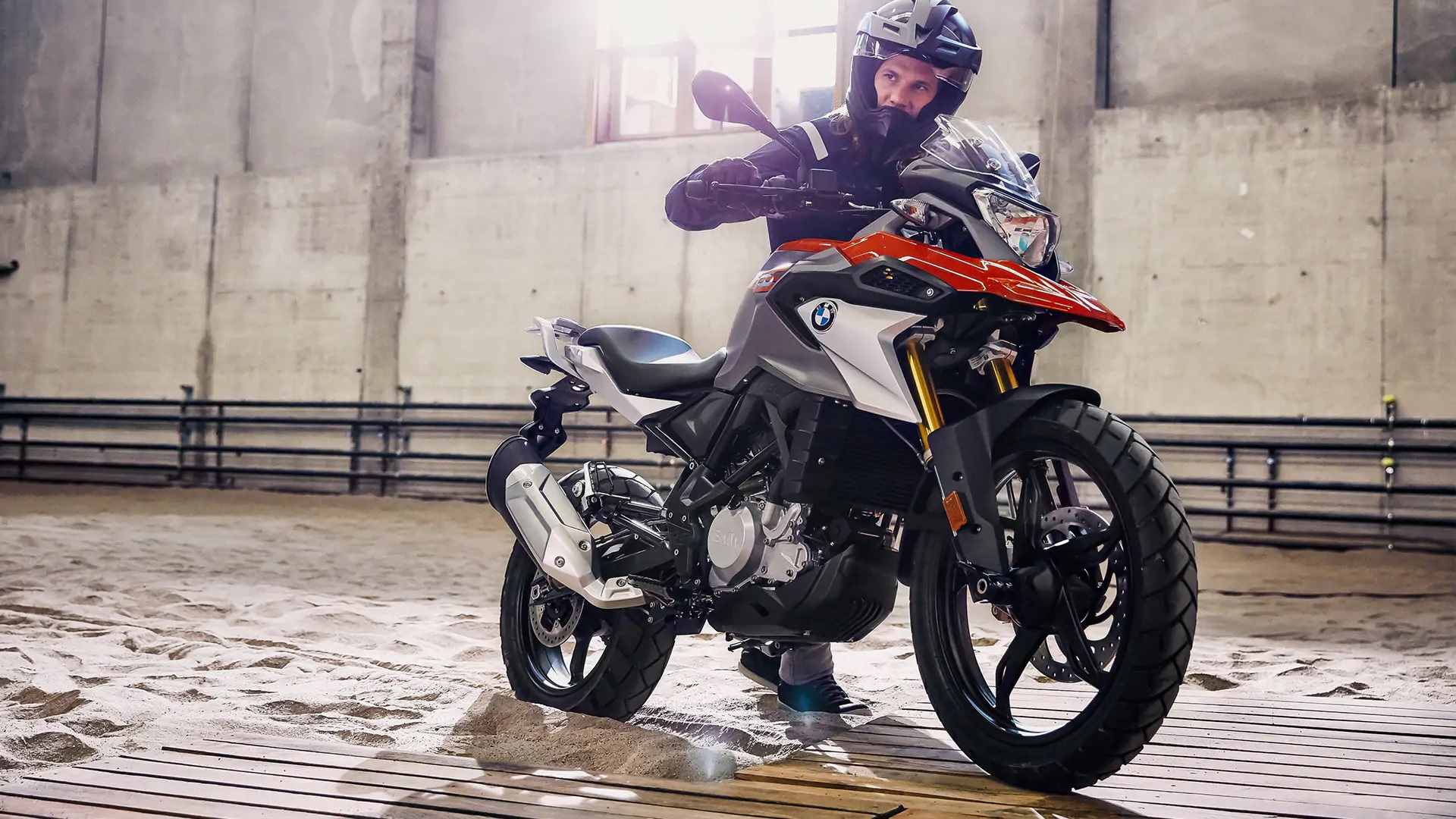 BMW G 310 GS [Specs, Features, Photo]