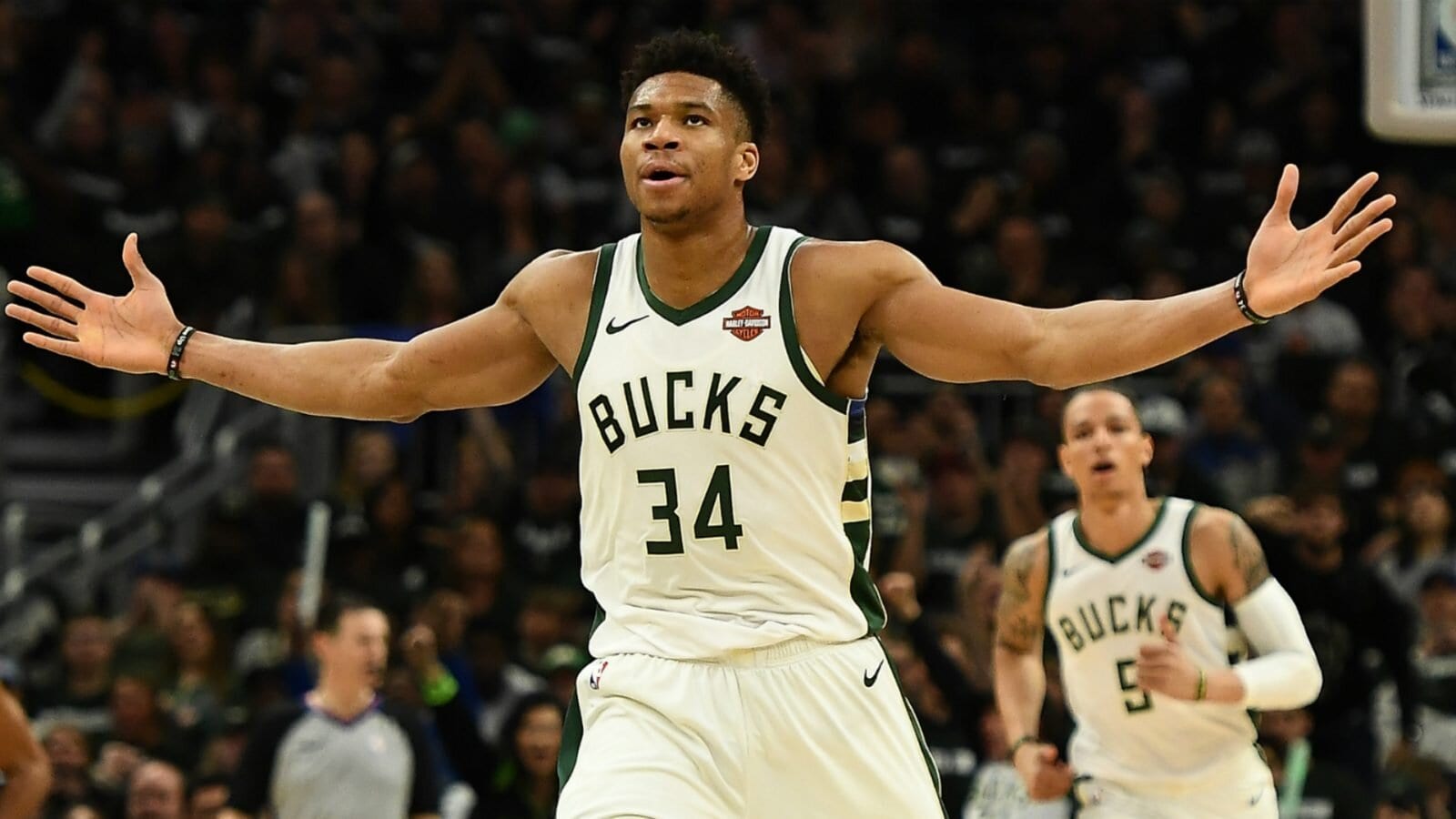 Giannis Antetokounmpo Exits Against Rockets With Right Ankle Sprain