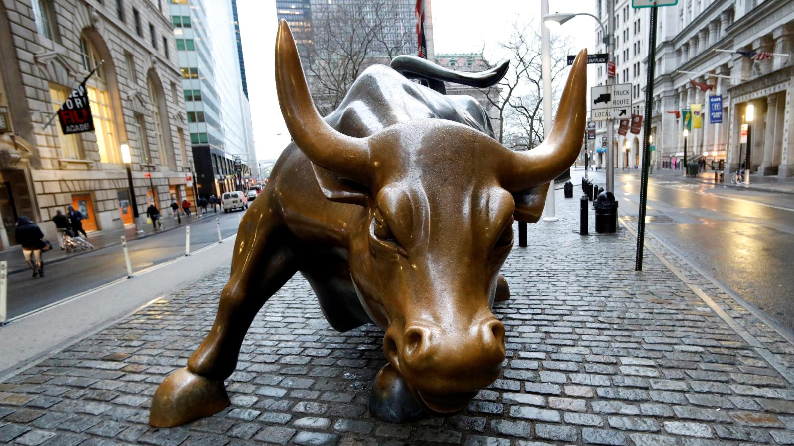 Stock Market Bull Images - Free Download on Freepik