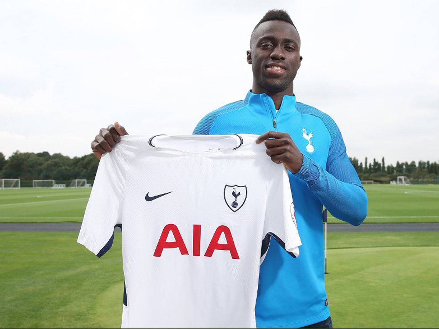 Davinson Sanchez confirms Tottenham transfer, shirt number Free Captain