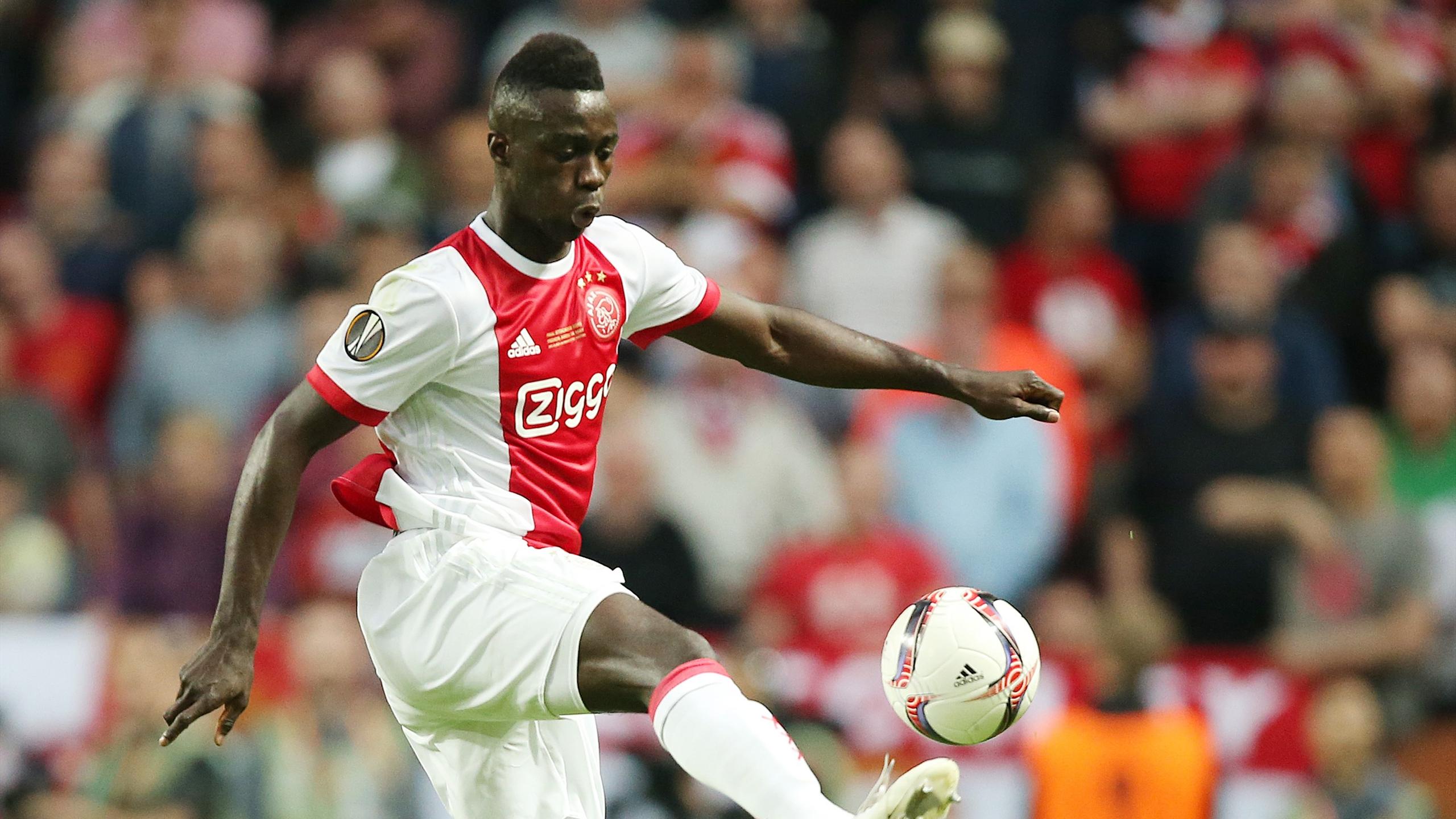 Report: Tottenham Hotspur agree fee with Ajax for davinson Sanchez