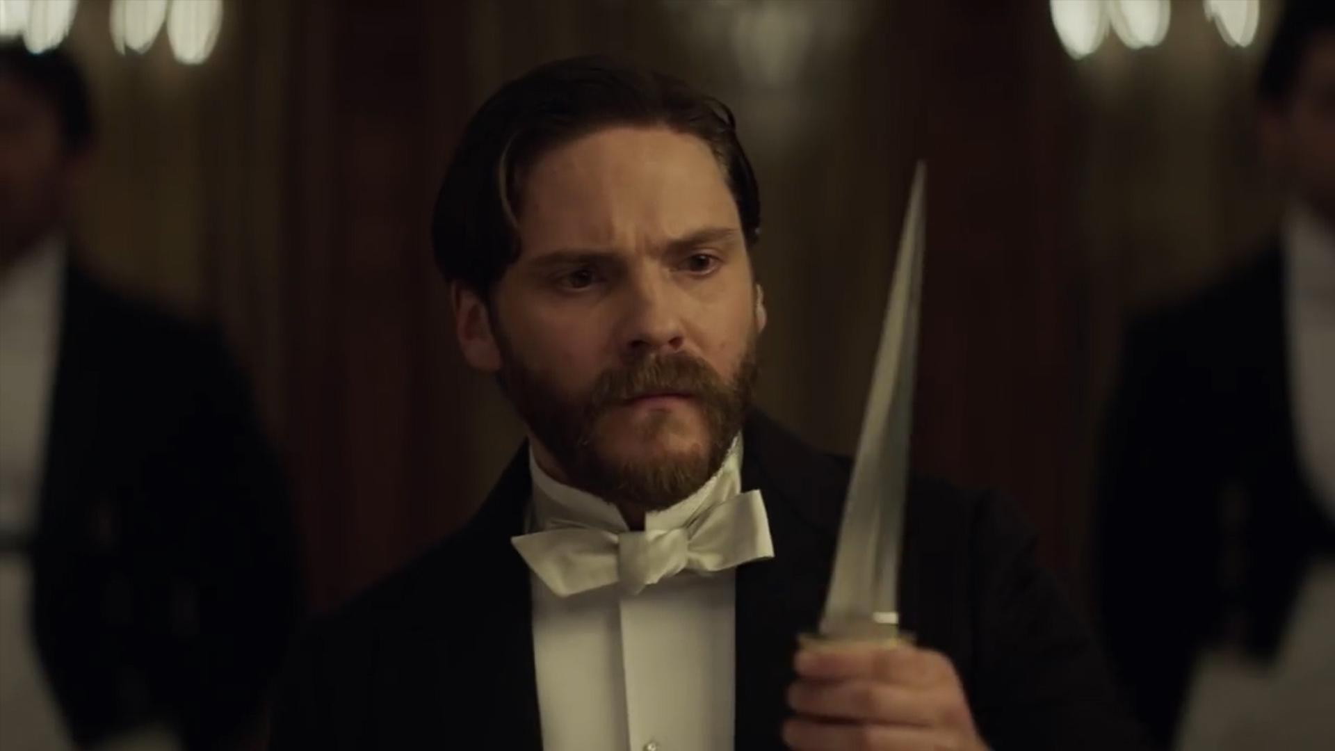 The Alienist' preview: Daniel Bruhl