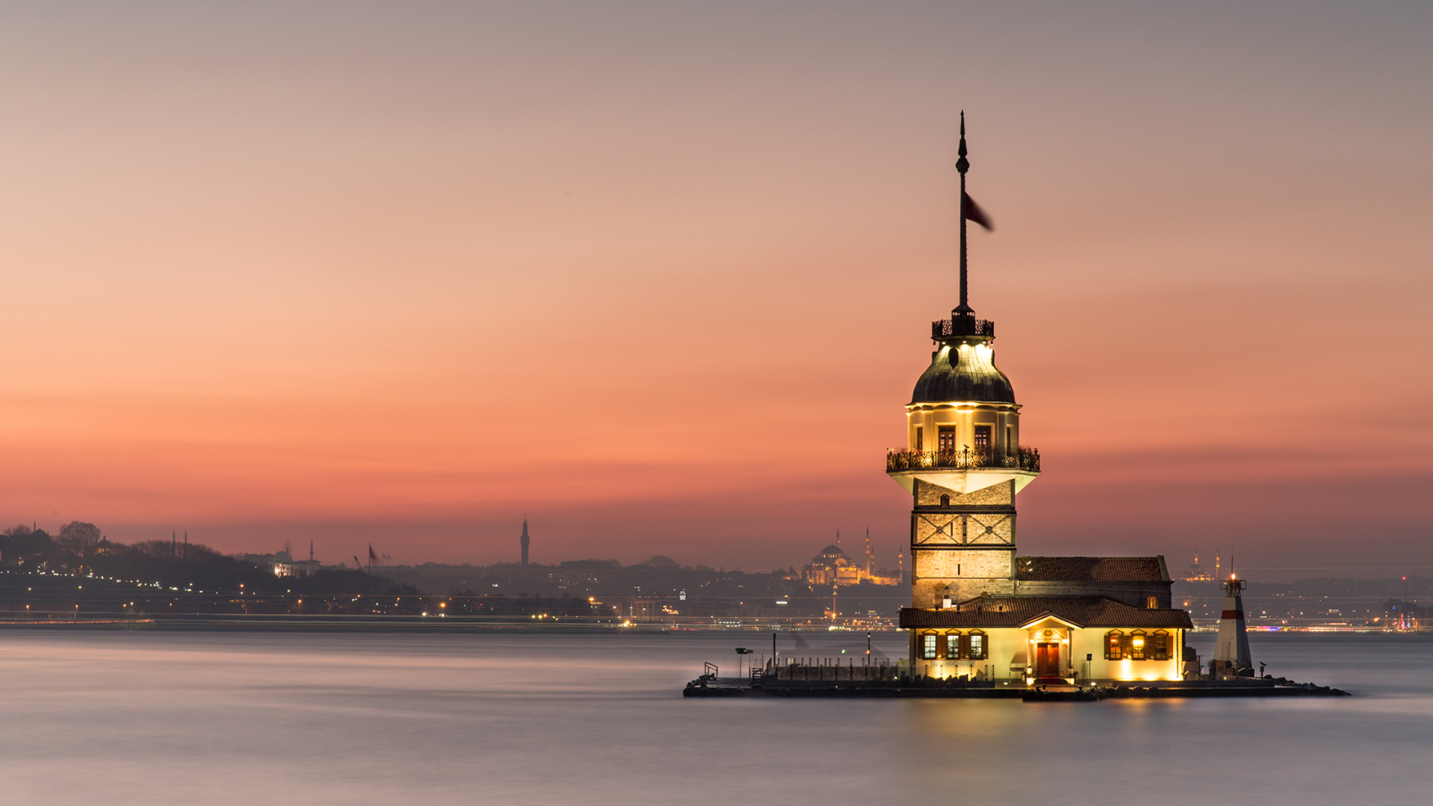 Maiden Tower (Kiz Kulesi), Üsküdar, Istanbul, Turkey
