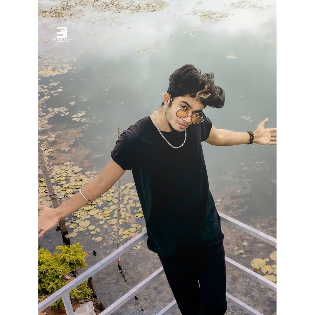 15.2 हज़ार पसंद, 333 टिप्पणियाँ पर AKHIL CJ, “