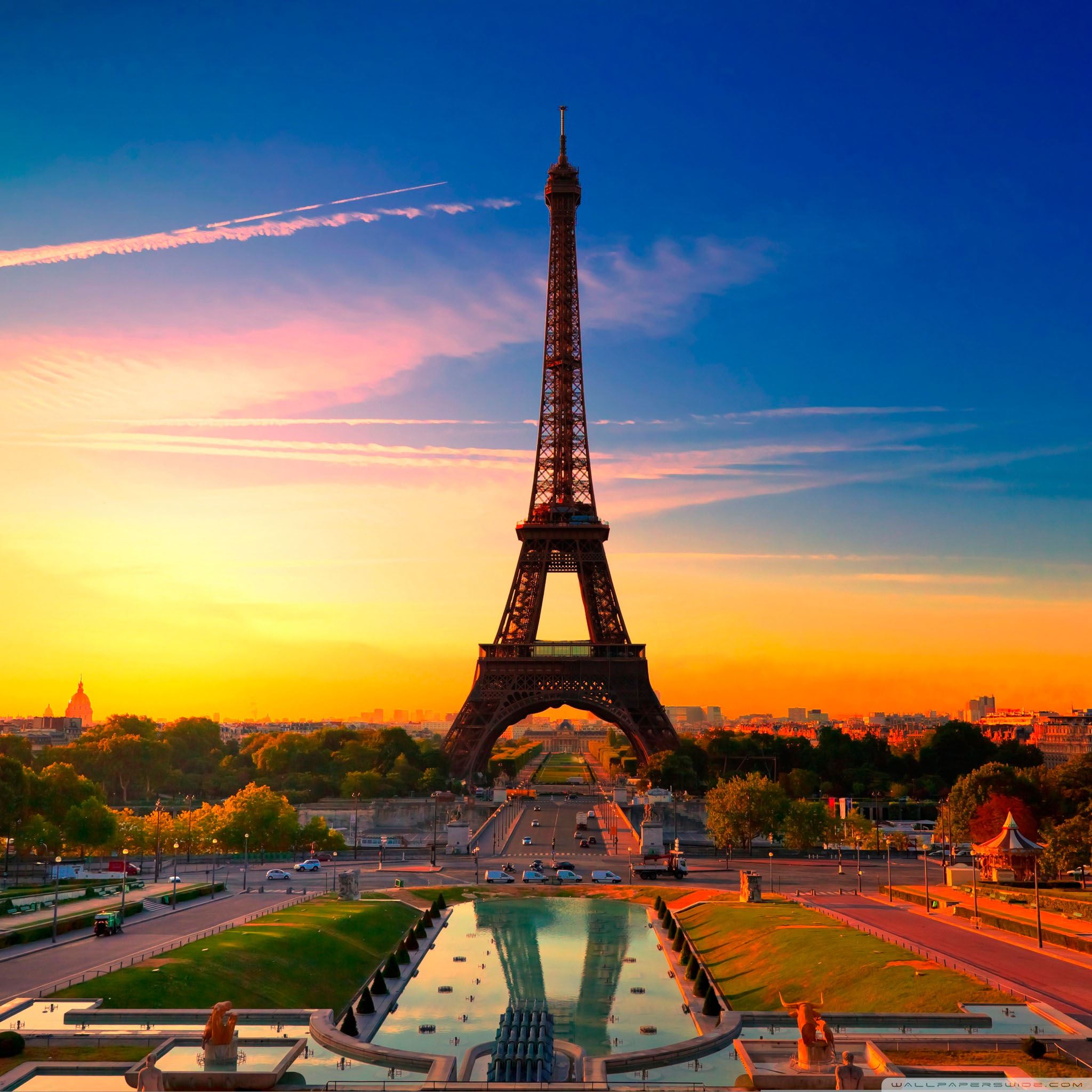 Eiffel Tower in Sunset iPad Air Wallpaper Free Download