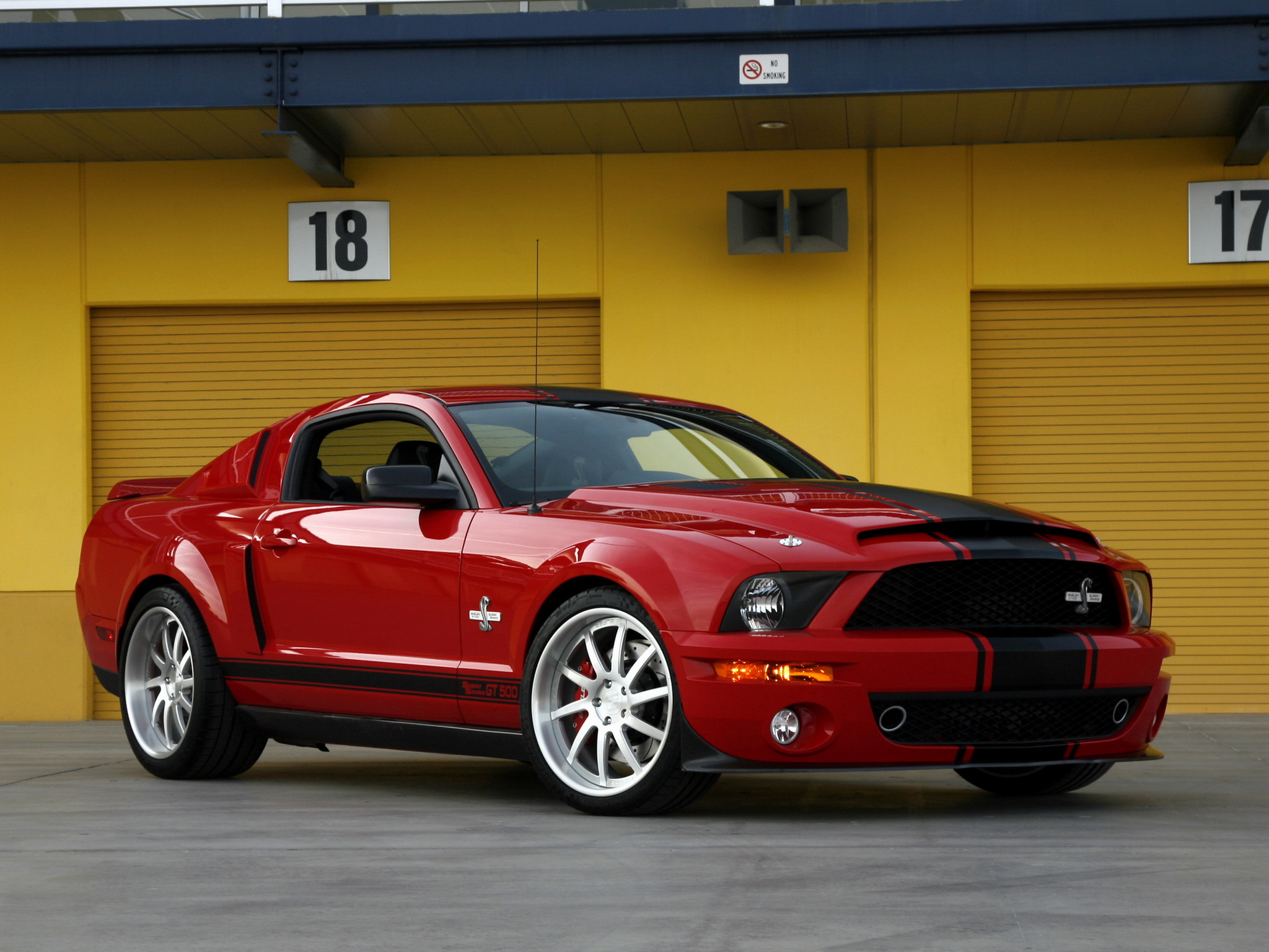 Ford Mustang Shelby GT500 Super Snake Wallpaper