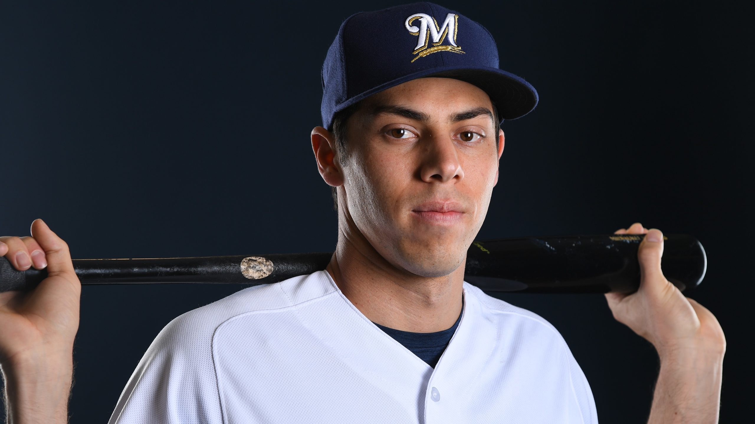 Brewers' Christian Yelich makes kid's day