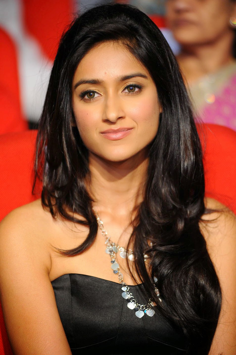 Mirchi Stills: Telugu Actress Ileana Latest Hot Photo at Snehithudu Movie Audio Launch