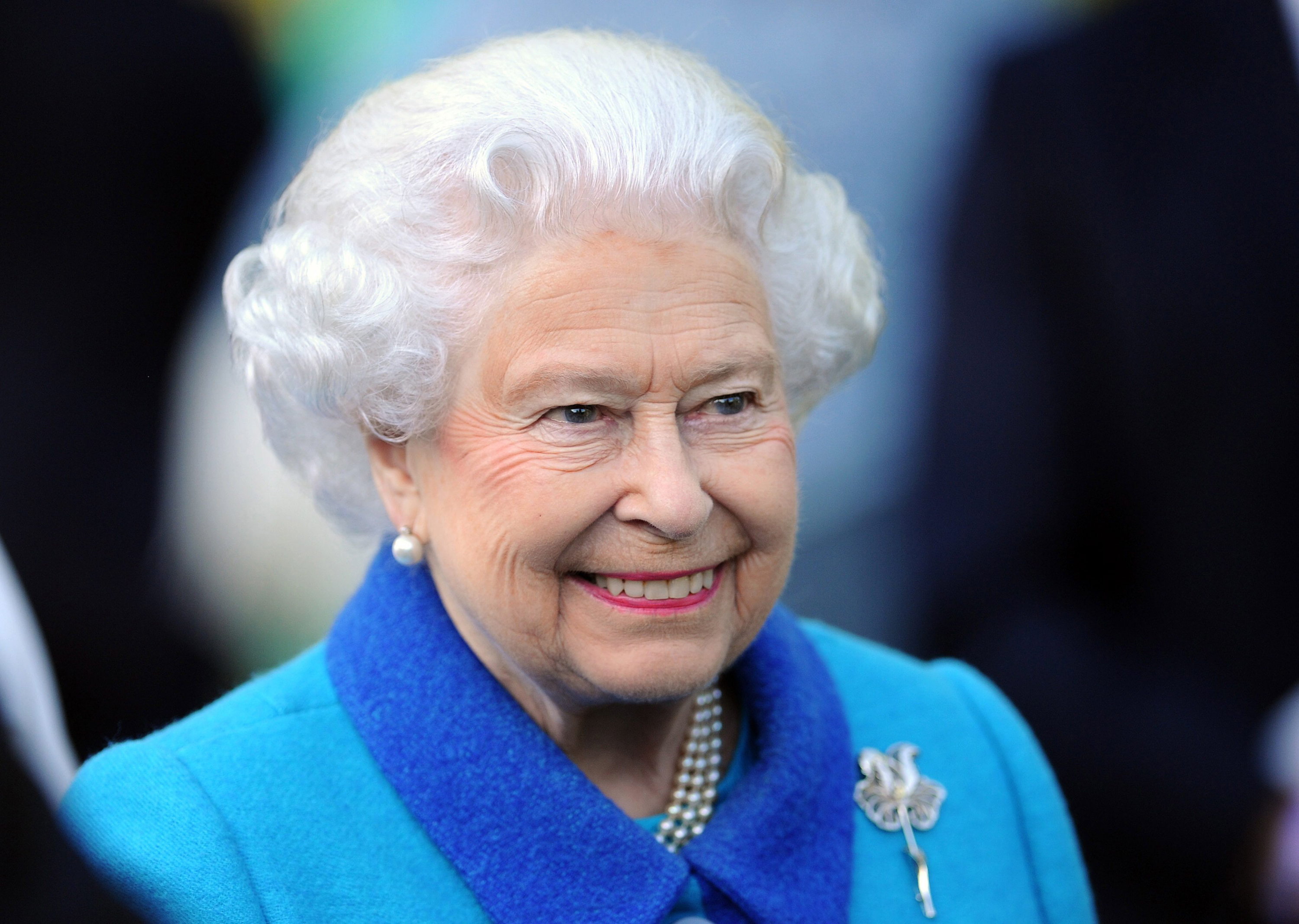 Queen Elizabeth II, smiling HD Wallpaper