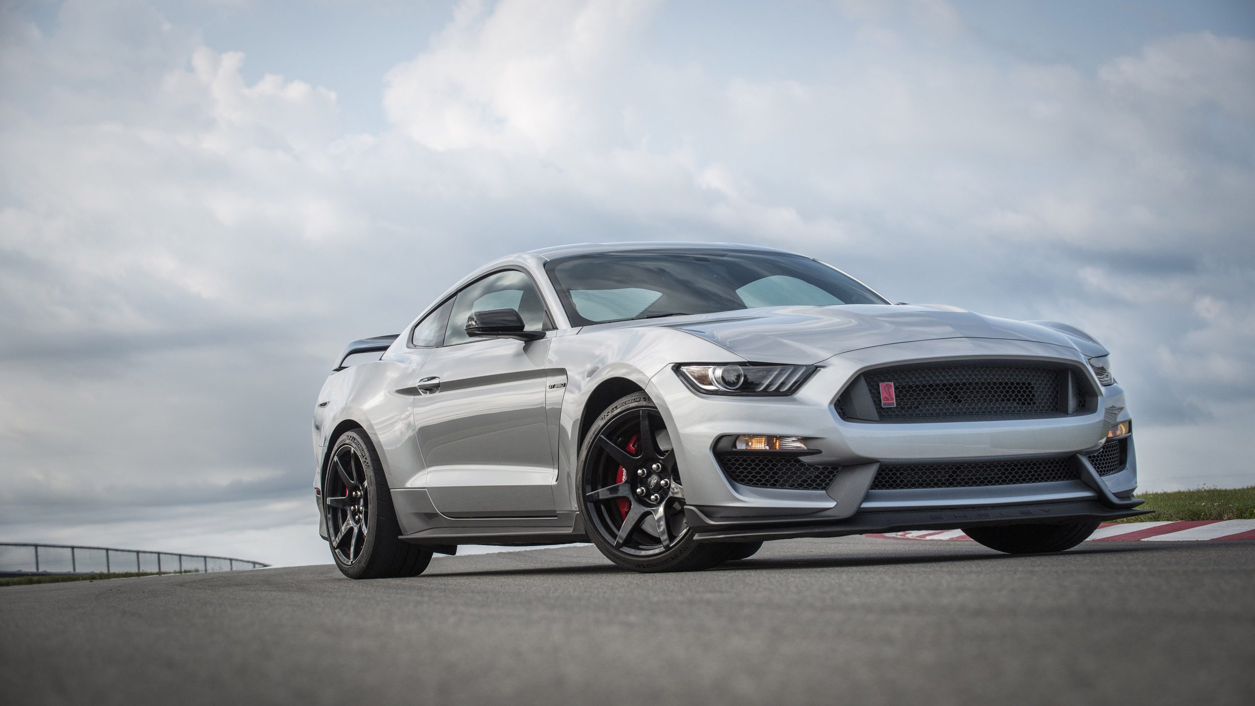 Ford Mustang Shelby GT350R Wallpaper