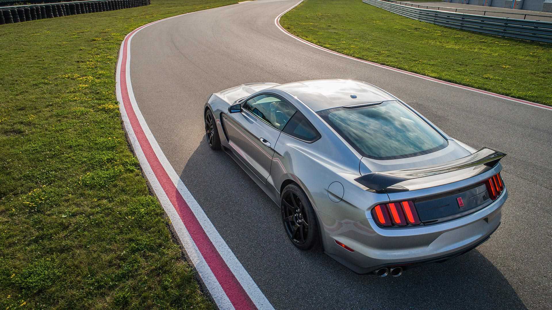 Ford Mustang Shelby GT350R Wallpaper (HD Image)