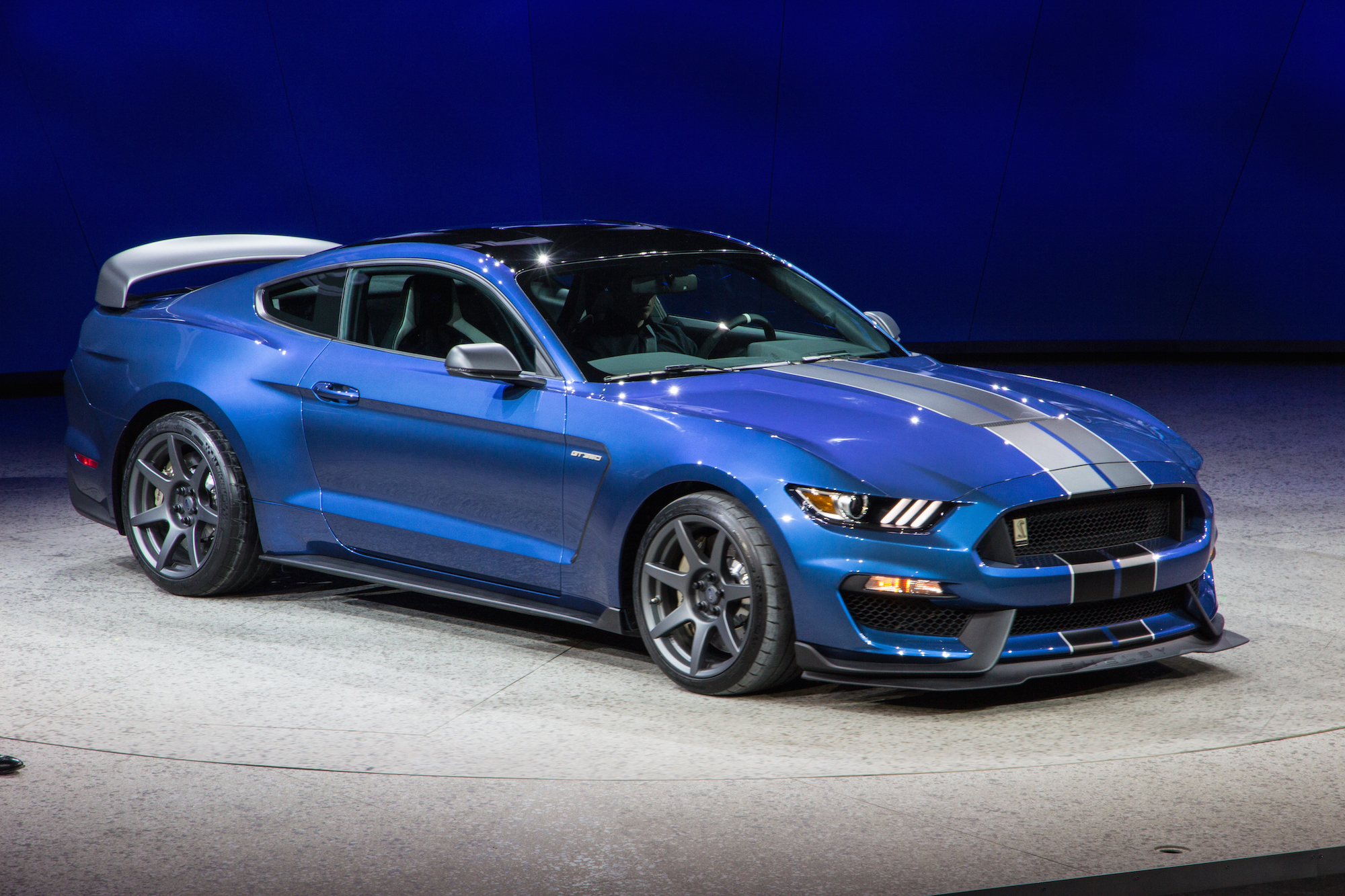 Ford Mustang Shelby GT350R Is A Track Honed Hooligan