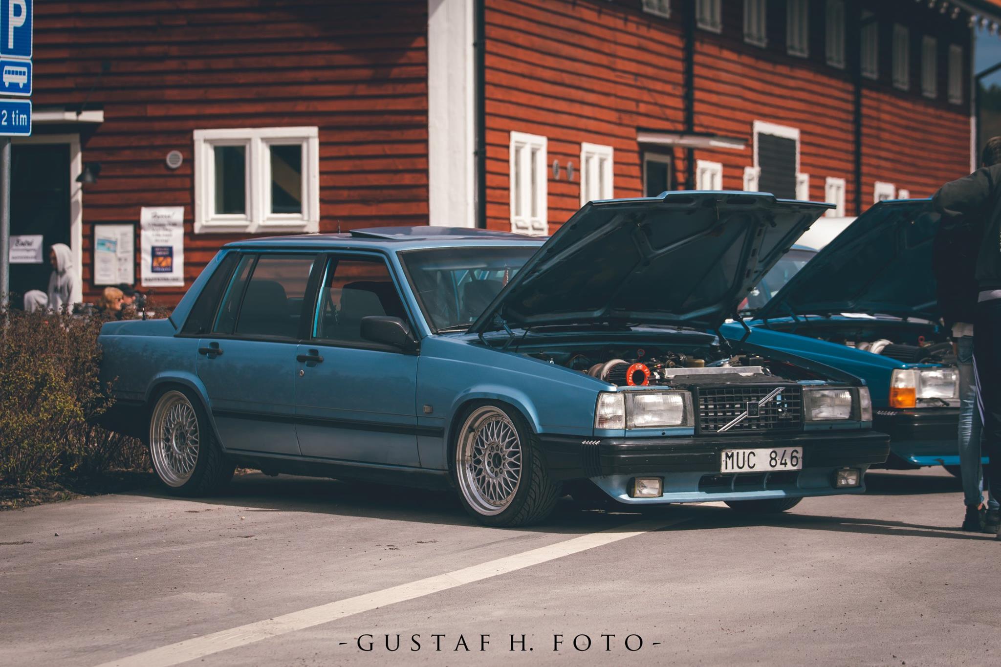 Wallpaper, Volvo, volvo 740, Gustaf H, Swedish cars, Sweden, Sedan, car, numbers, sign, blue cars, vehicle 2048x1365