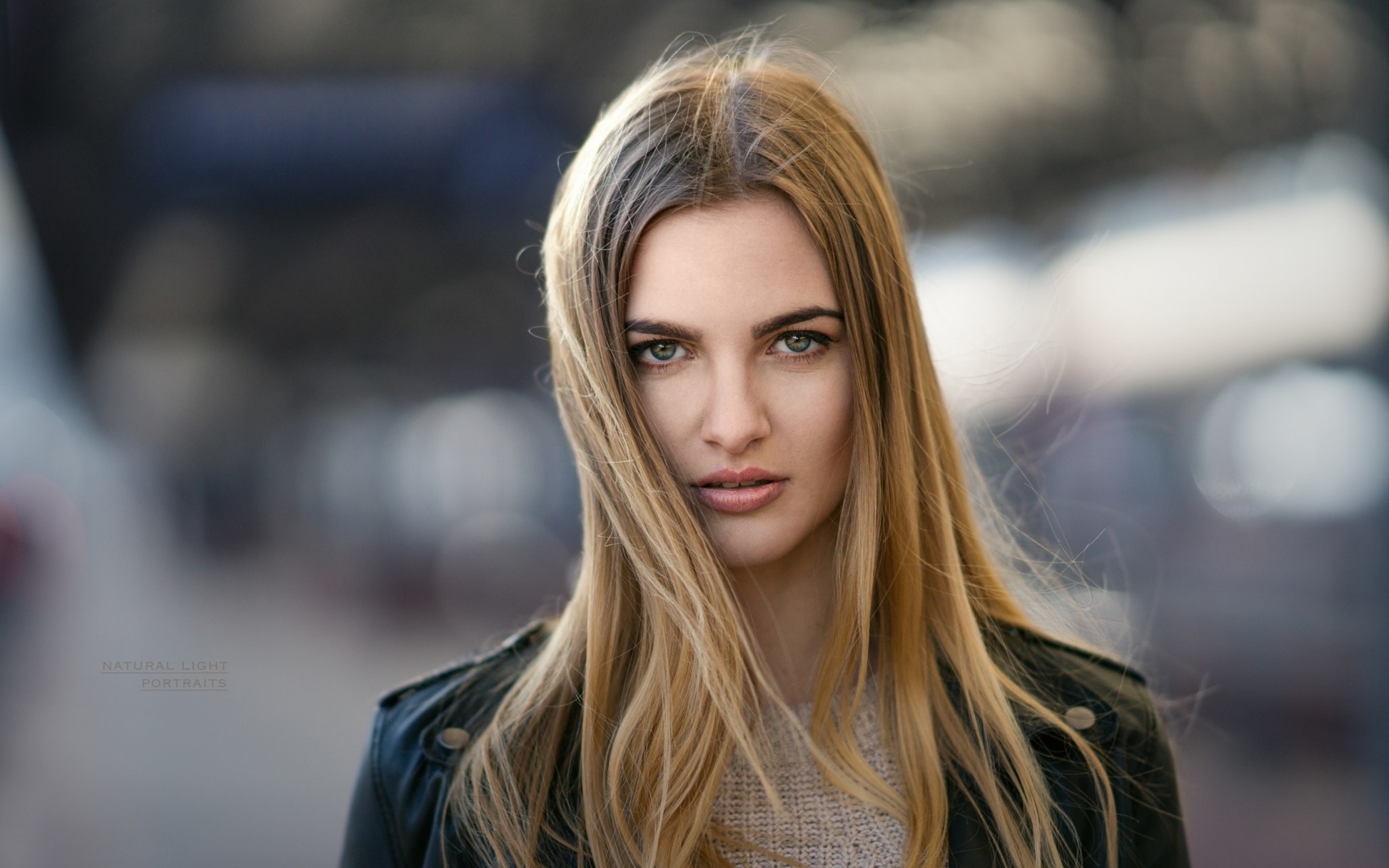 Download 2880x1800 Blonde, Women, Model, Bokeh, Face Portrait, Leather Jacket Wallpaper for MacBook Pro 15 inch