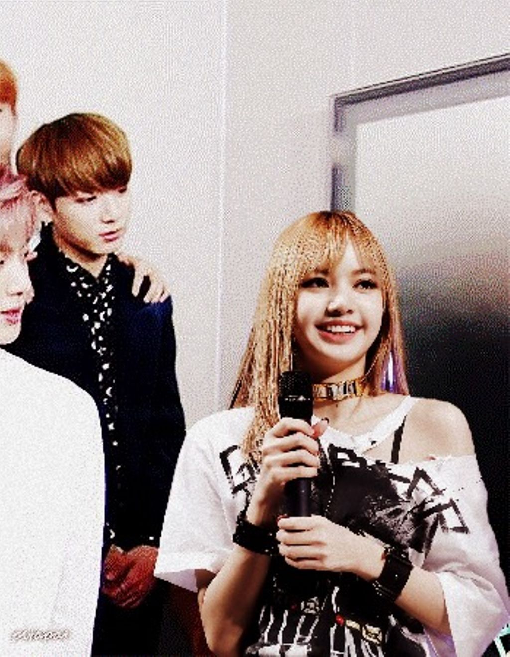Lizkook Wallpaper
