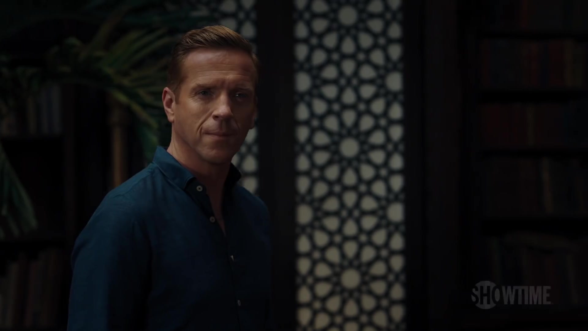 Blue Shirt Worn by Damian Lewis (Bobby Axelrod) in Billions Season 4 TV Show