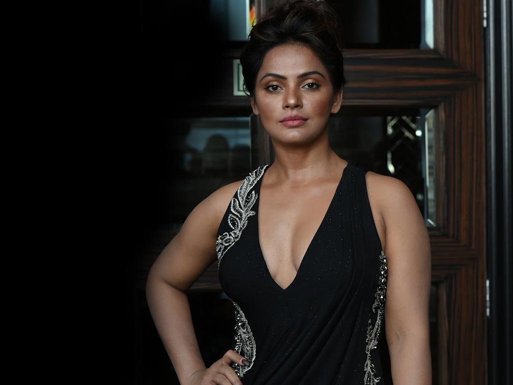 Neetu Chandra HQ Wallpaper. Neetu Chandra Wallpaper
