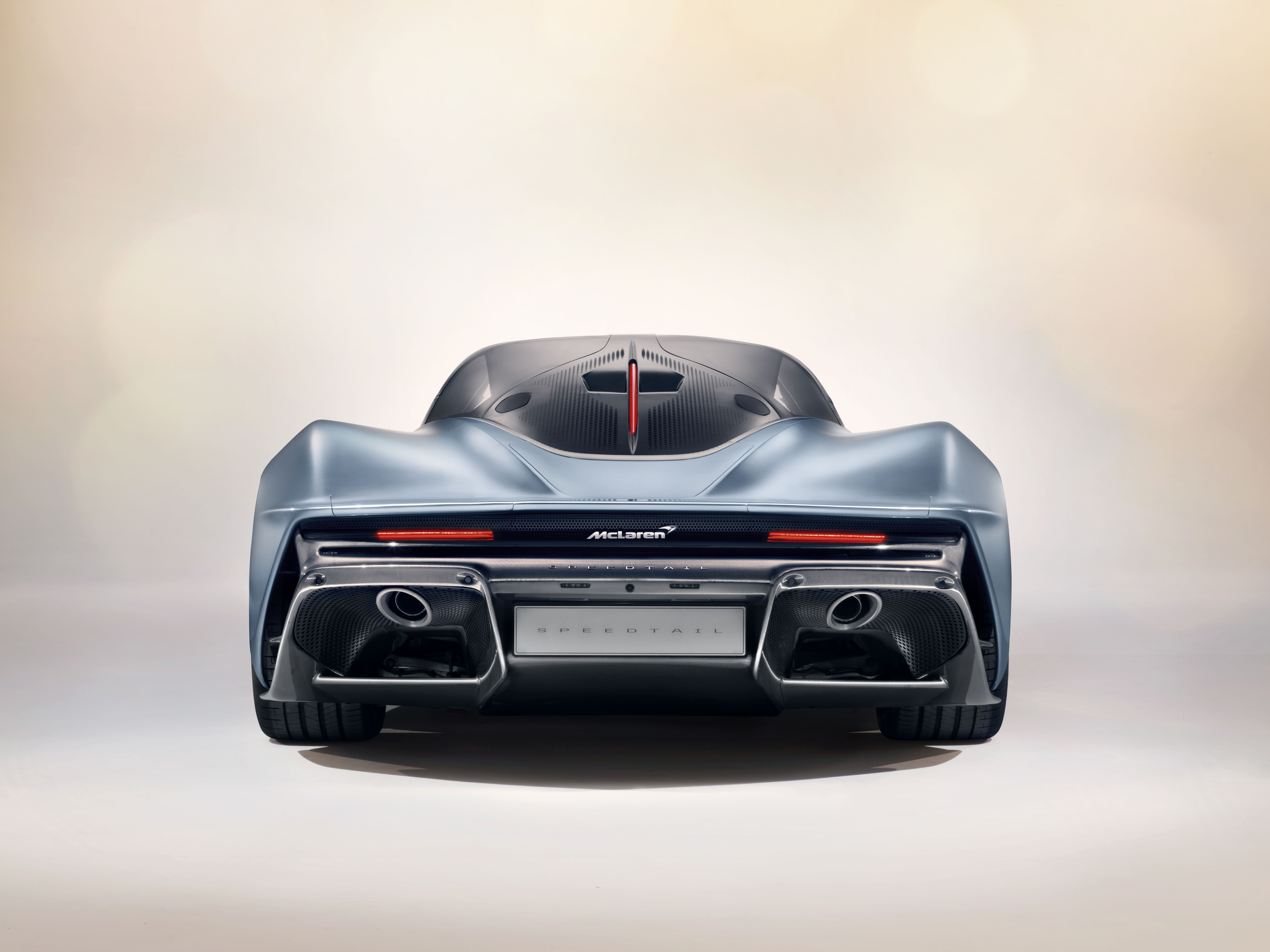 The 2019 McLaren Speedtail Has Flexible Carbon Fiber That Bends and It Goes 250 MPH. Best new cars, Expensive cars, Super cars