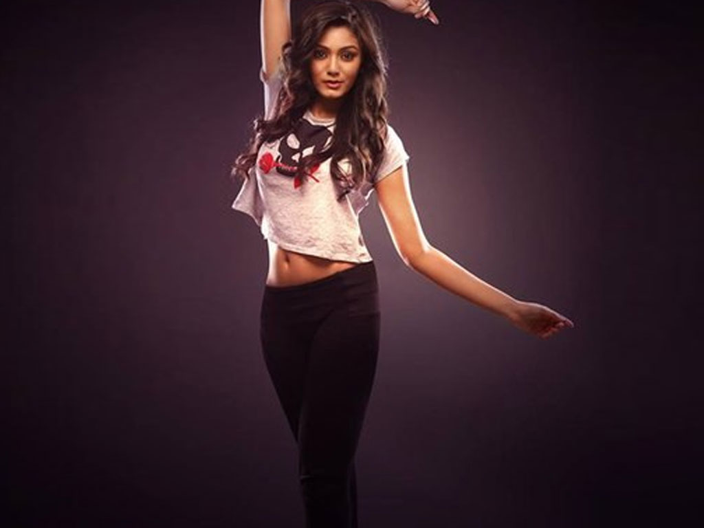 Sana Makbul HQ Wallpaper. Sana Makbul Wallpaper