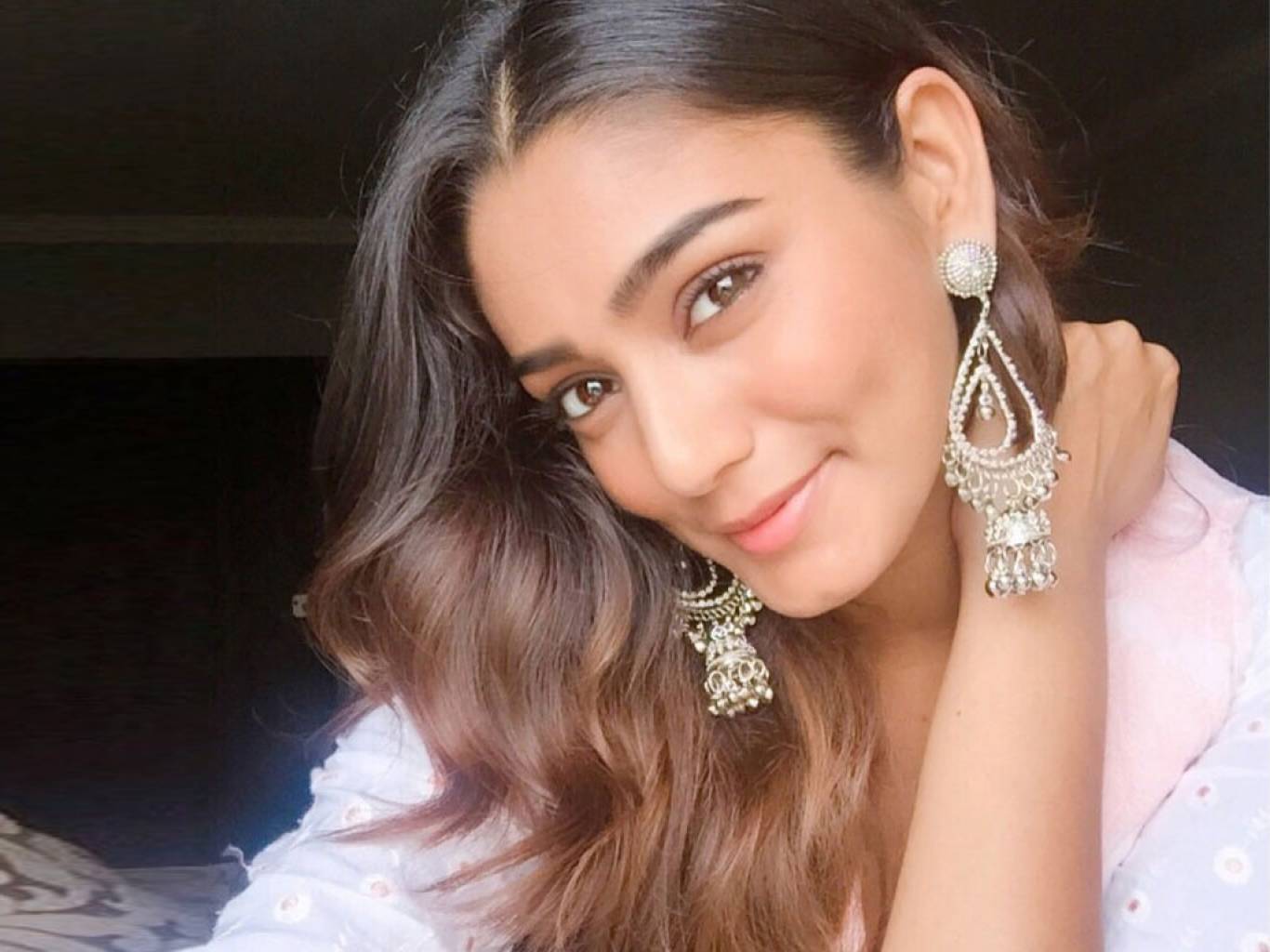 Sana Makbul HD Wallpaper. Latest Sana Makbul Wallpaper HD Free Download (1080p to 2K)